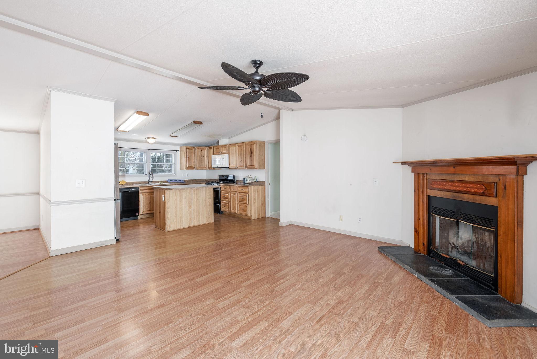 WHITE HOUSE BEACH - Residential