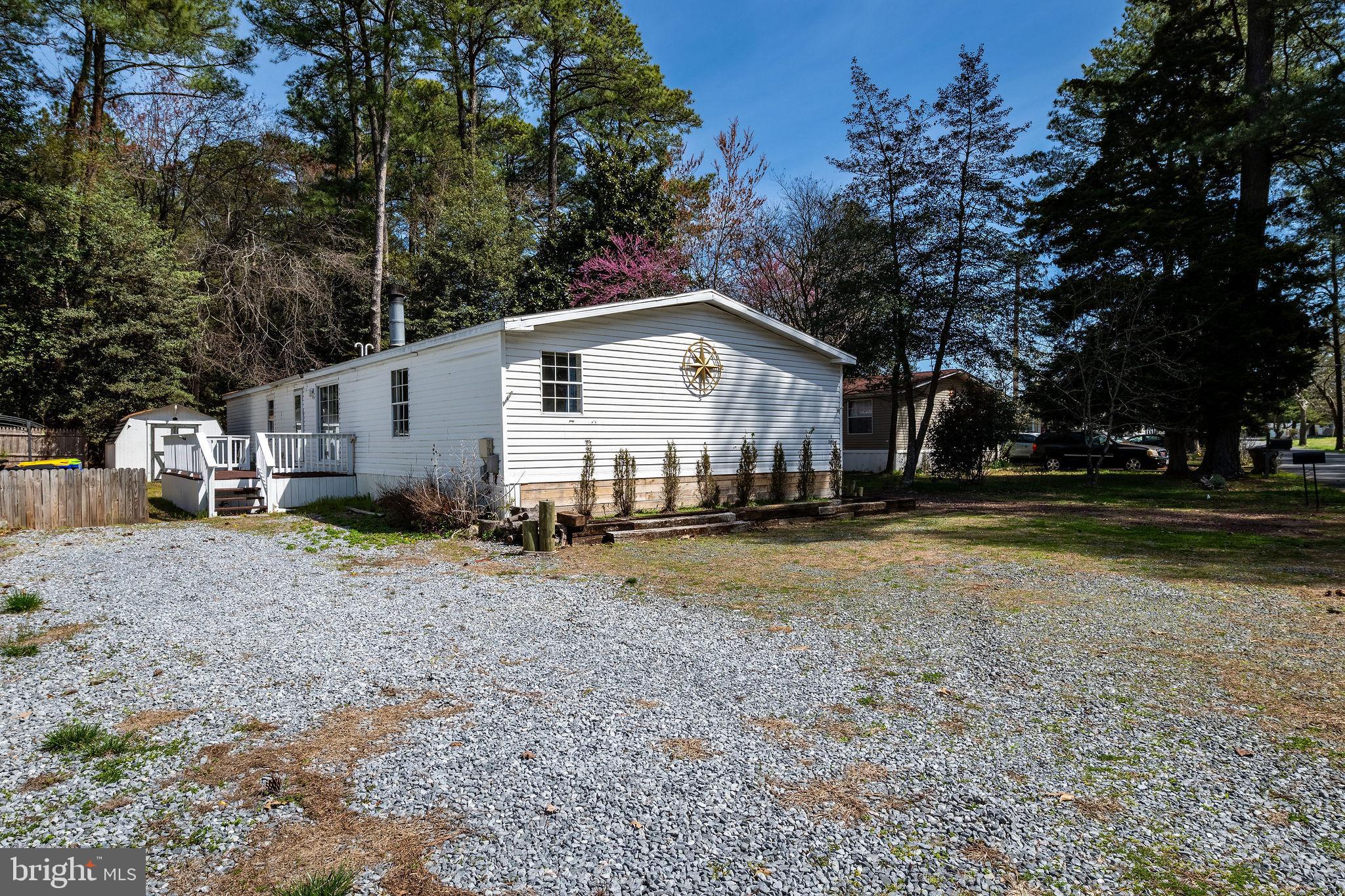 WHITE HOUSE BEACH - Residential