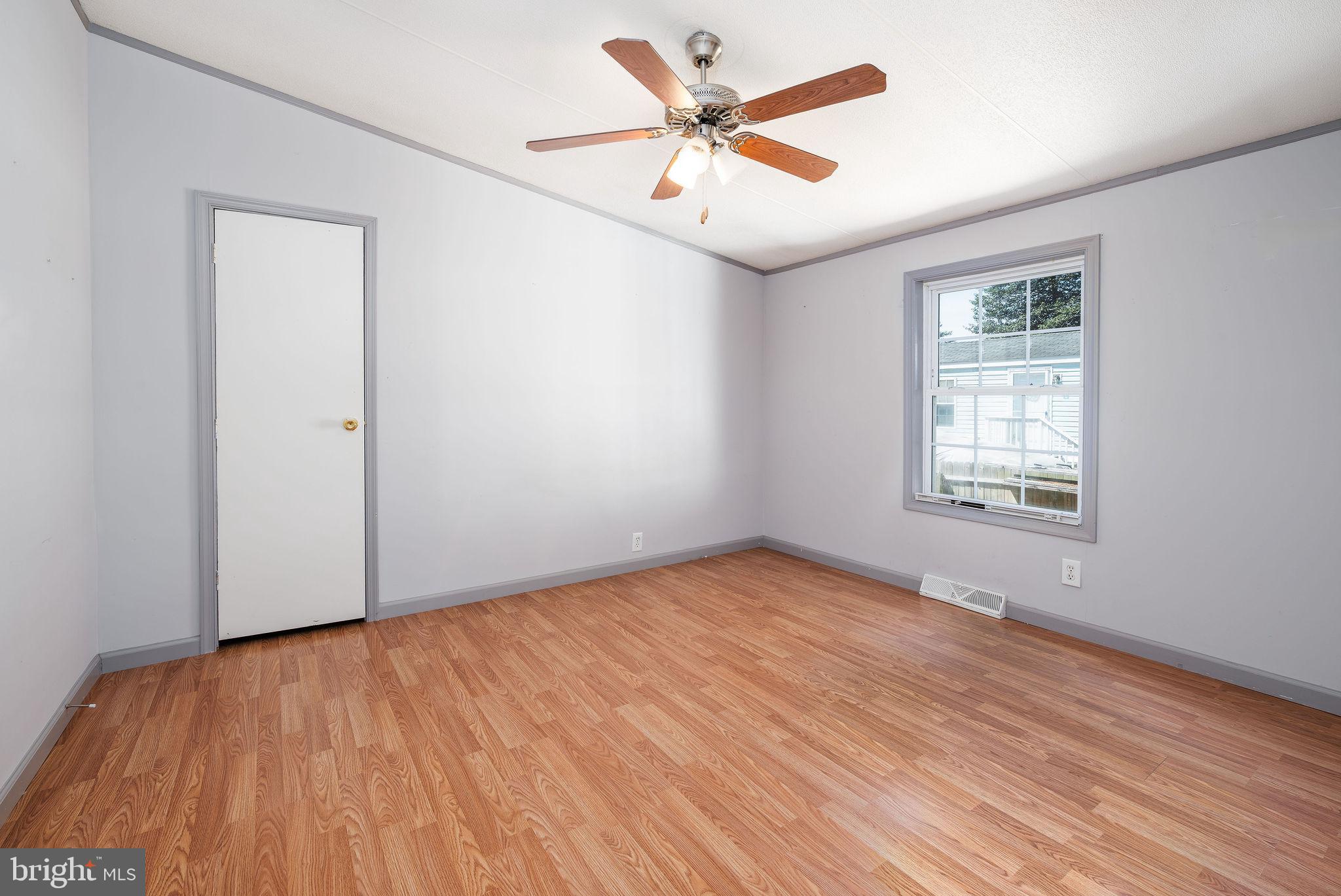 WHITE HOUSE BEACH - Residential