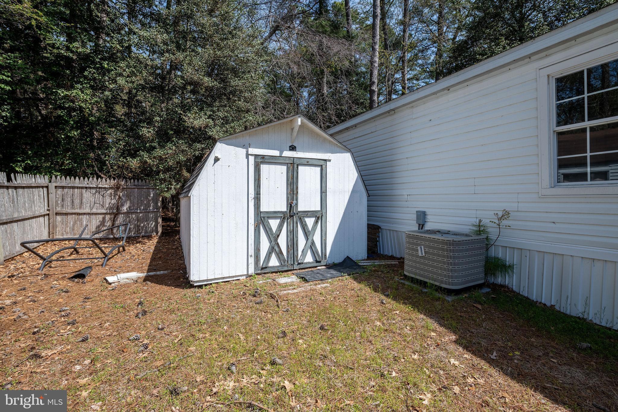 WHITE HOUSE BEACH - Residential