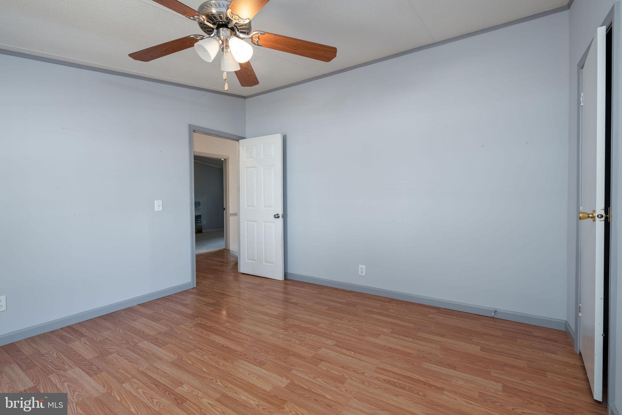 WHITE HOUSE BEACH - Residential