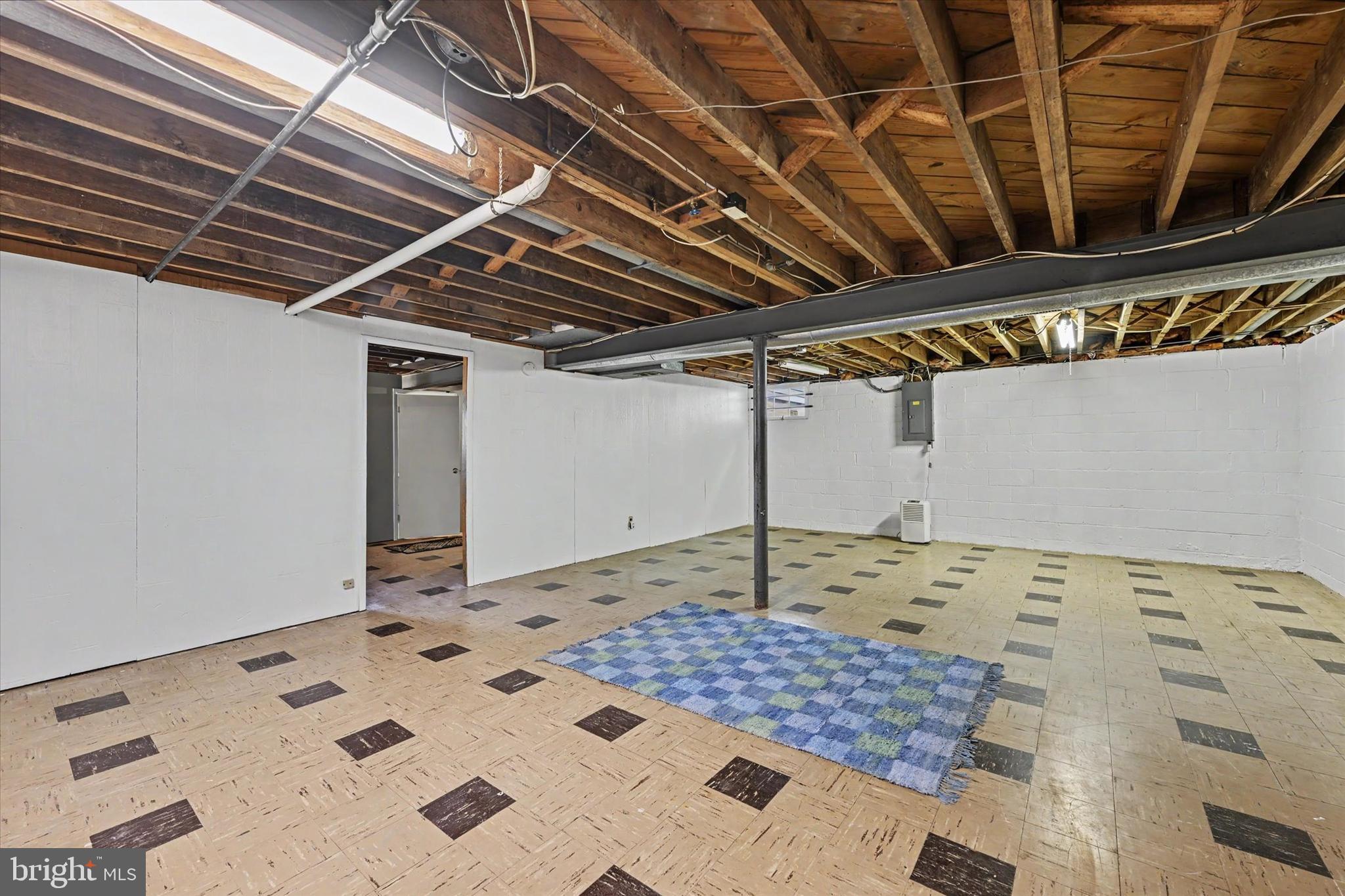 YORK MANOR - Residential