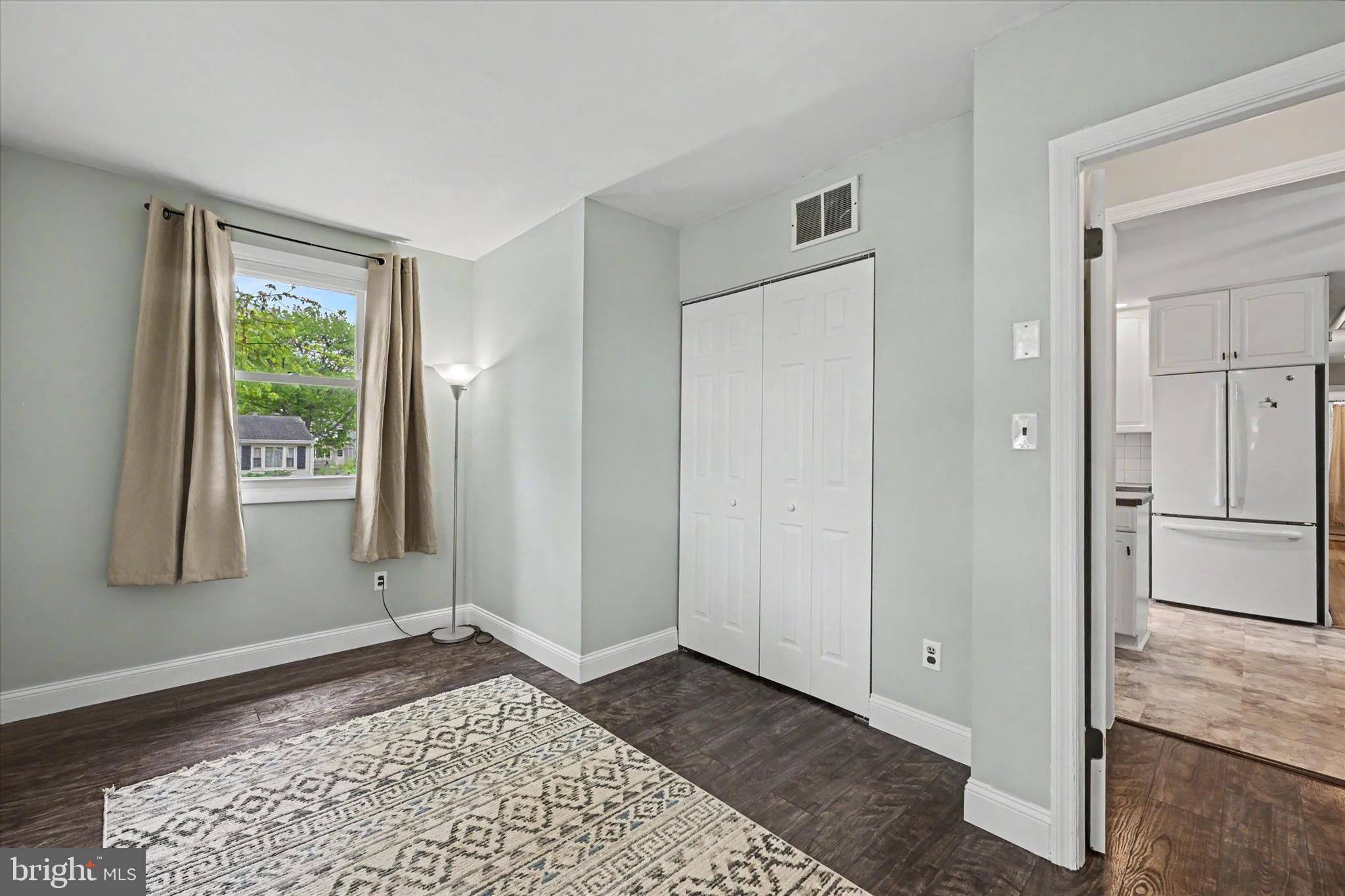 YORK MANOR - Residential