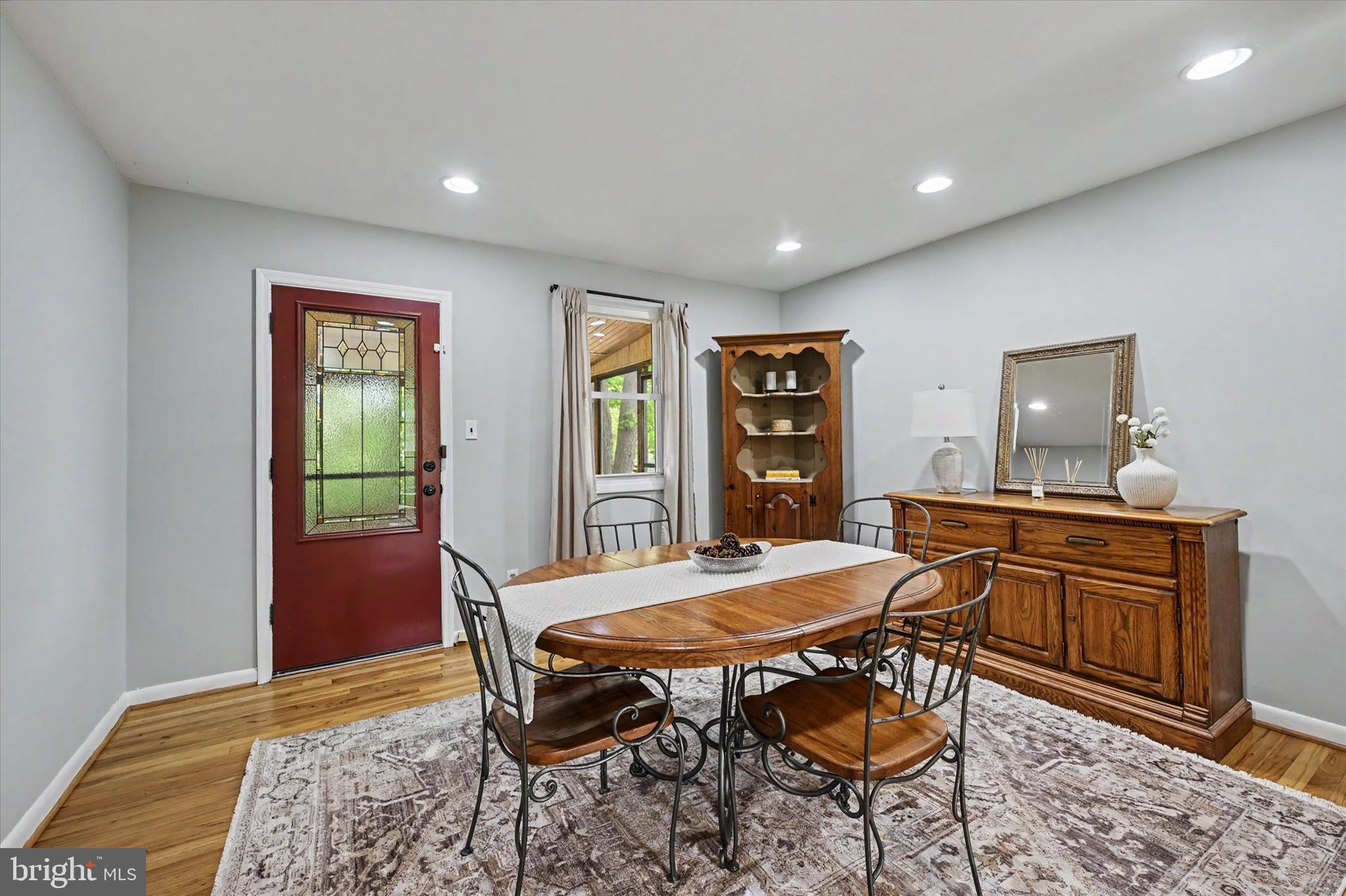 YORK MANOR - Residential