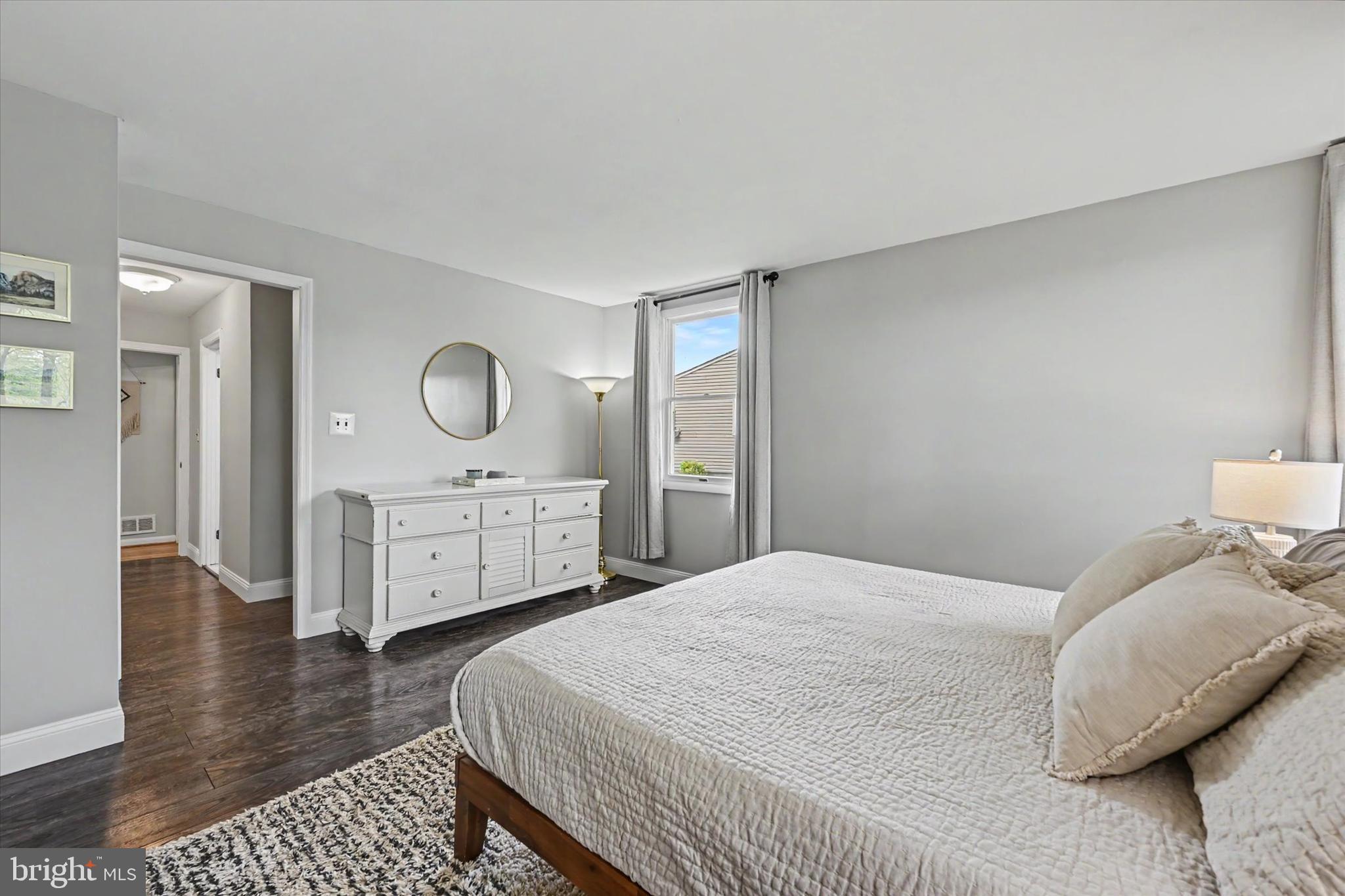 YORK MANOR - Residential