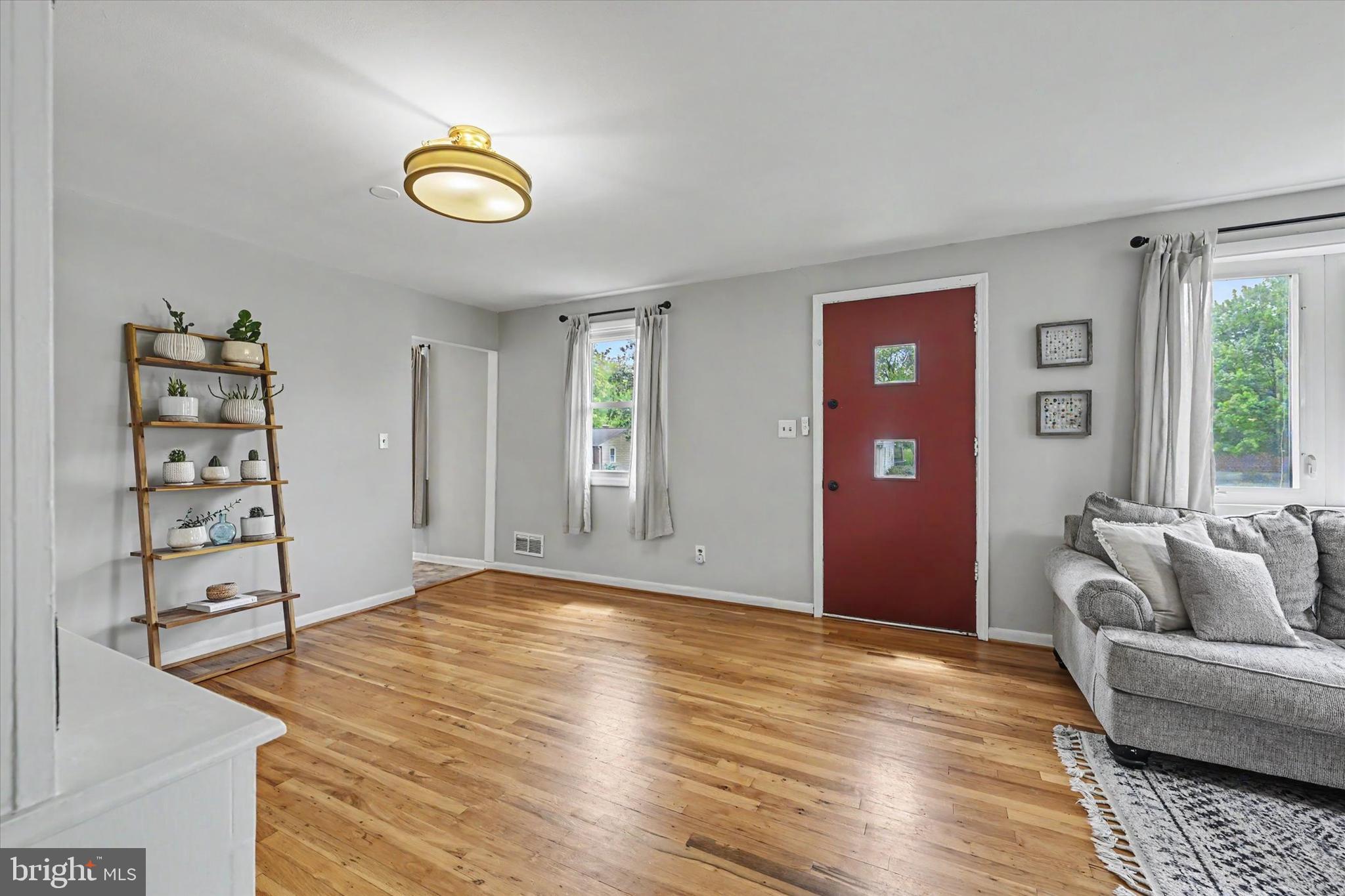 YORK MANOR - Residential