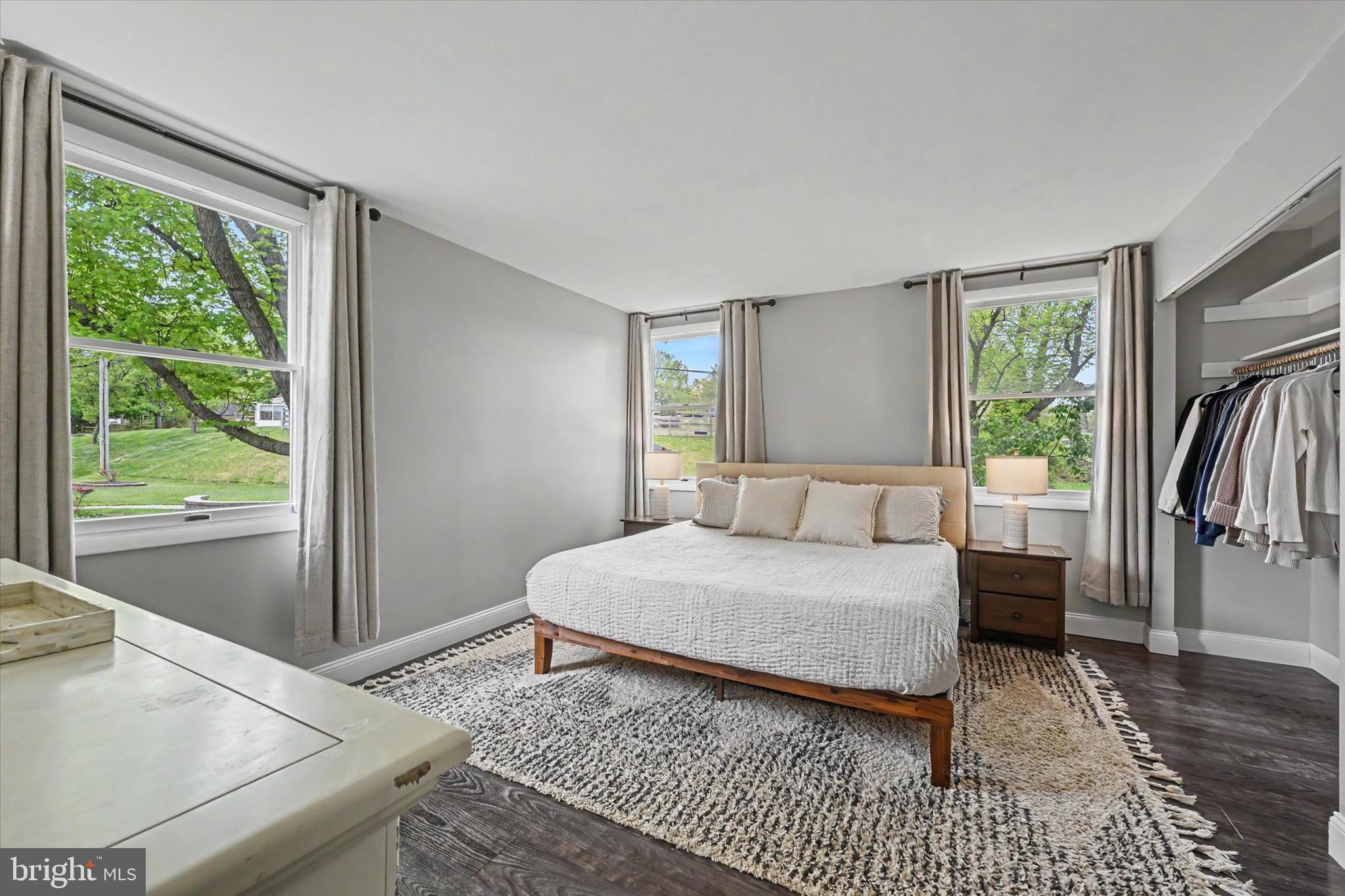 YORK MANOR - Residential