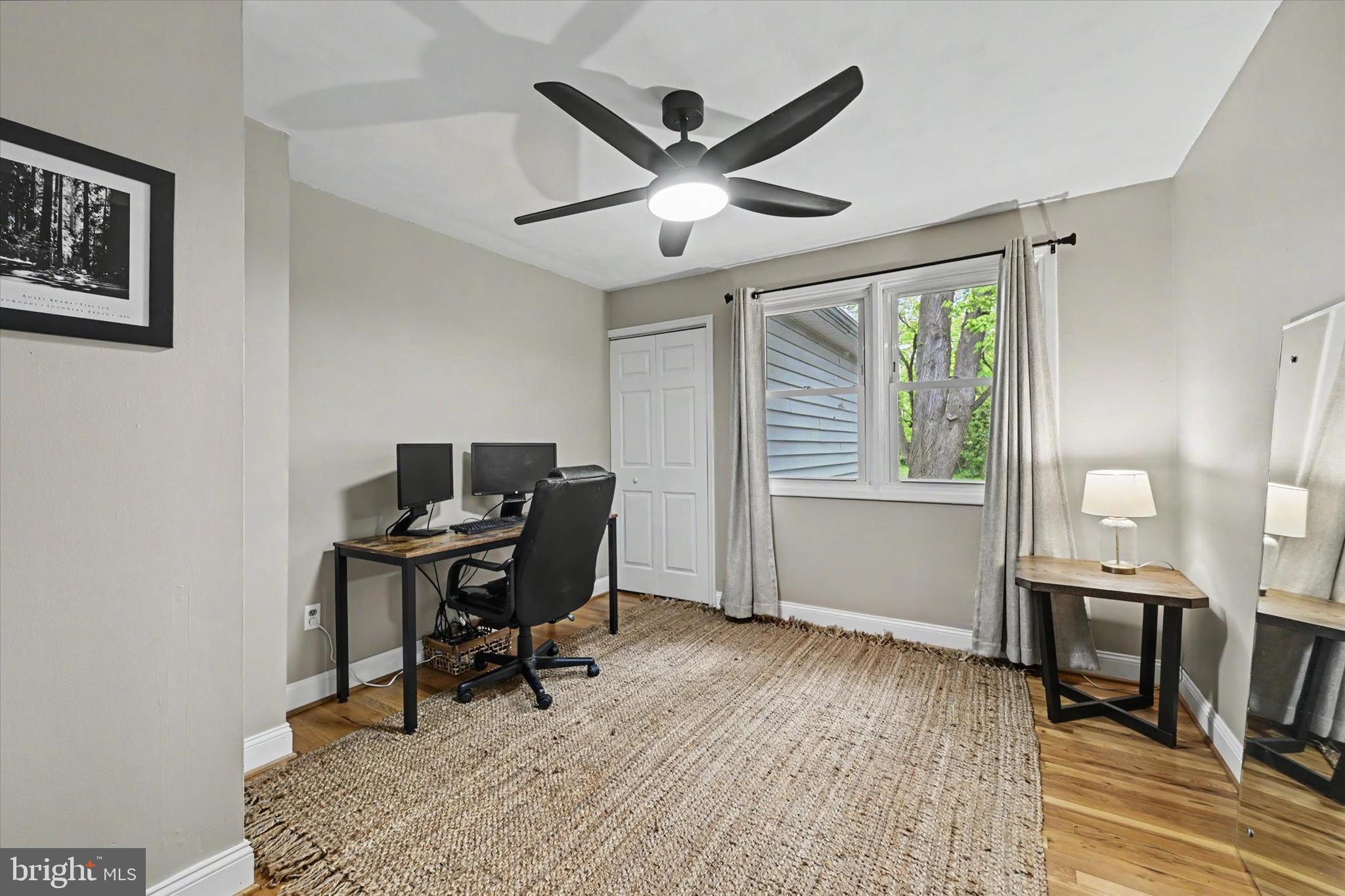 YORK MANOR - Residential