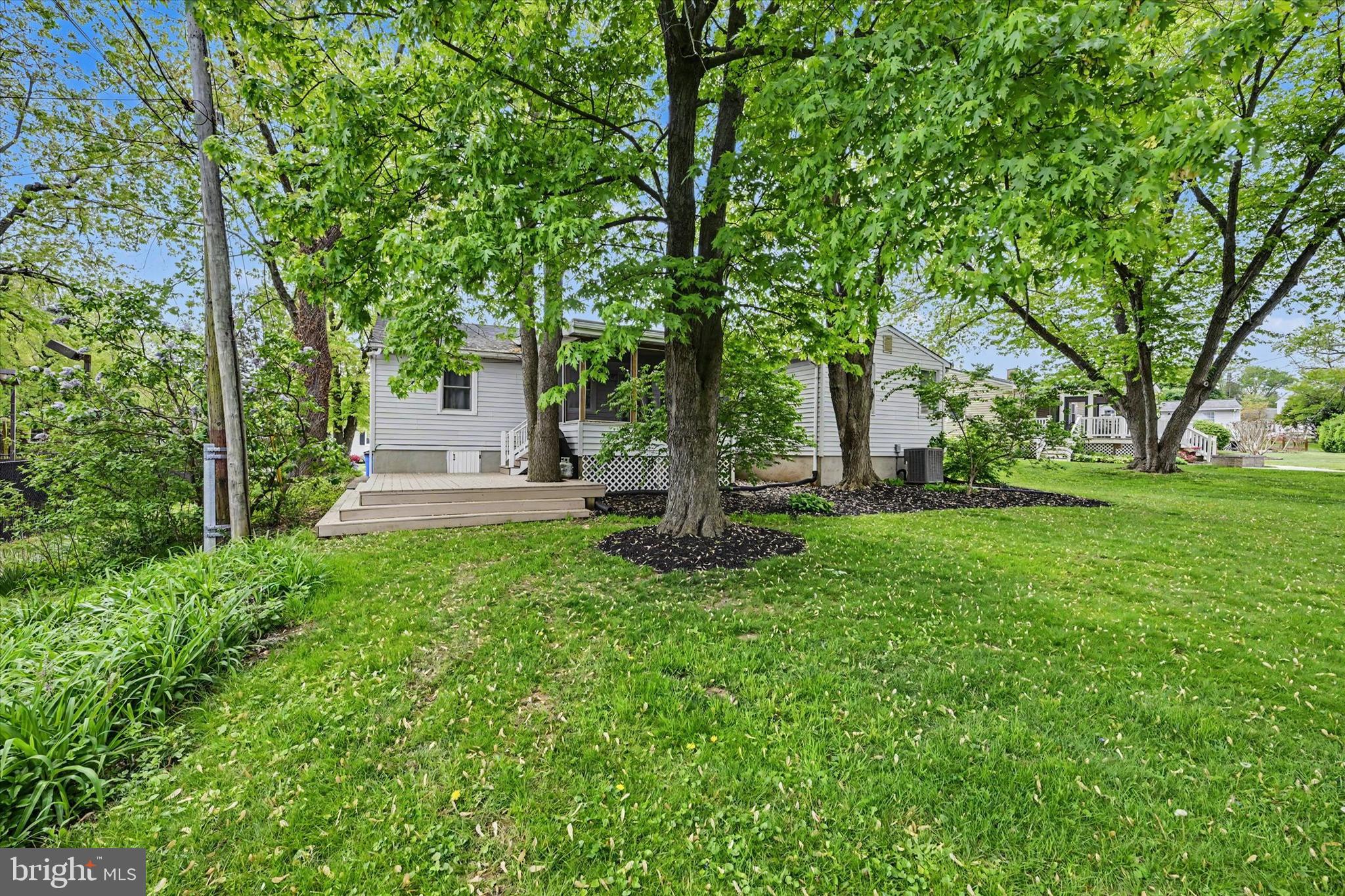 YORK MANOR - Residential