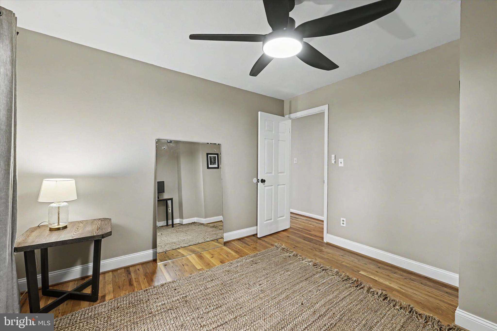 YORK MANOR - Residential