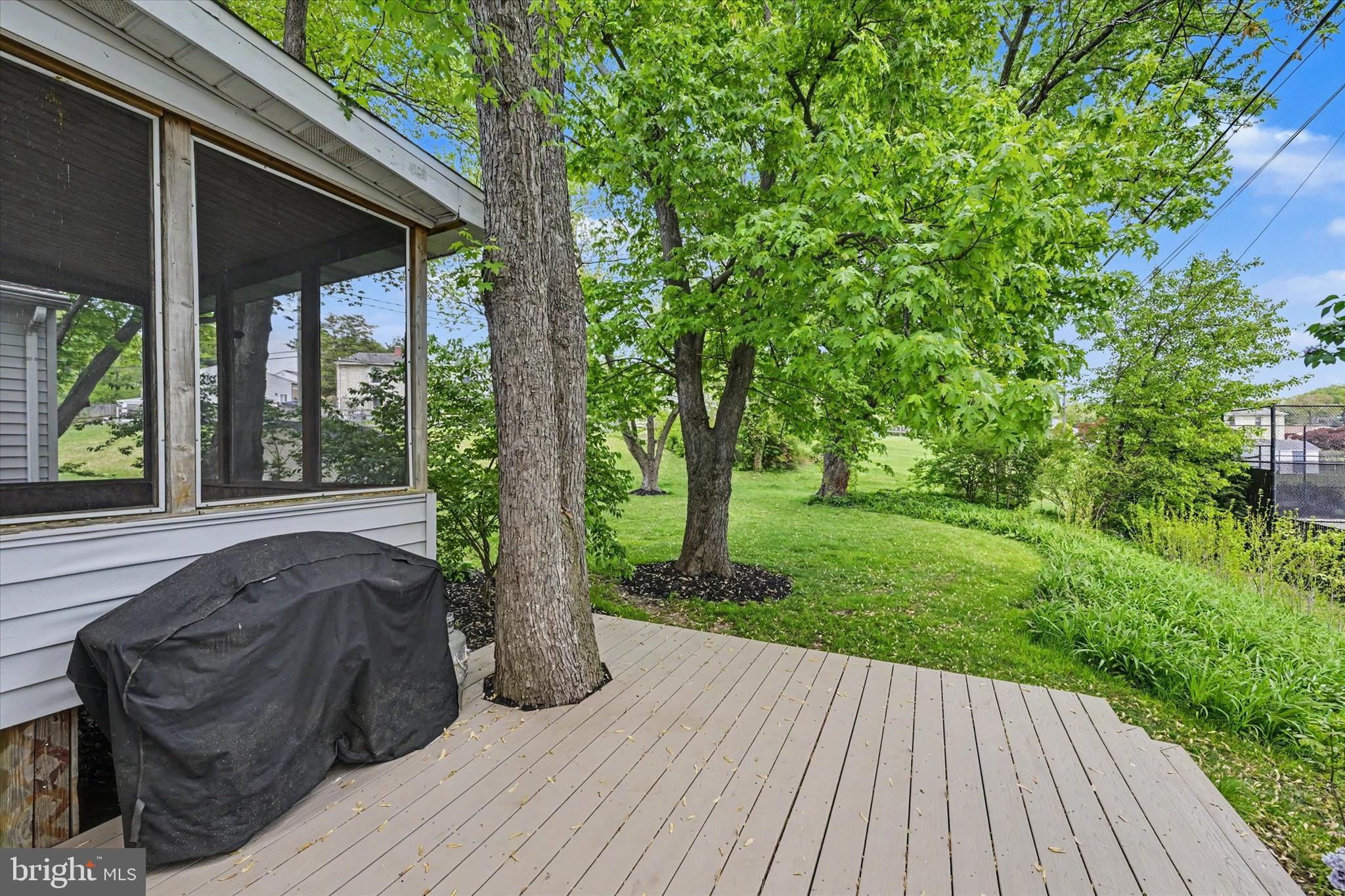 YORK MANOR - Residential