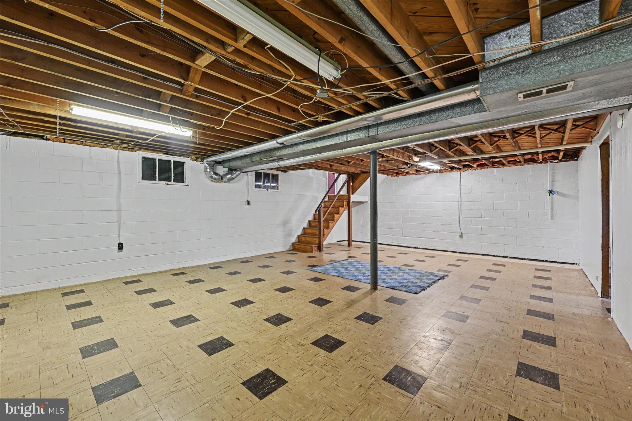 YORK MANOR - Residential