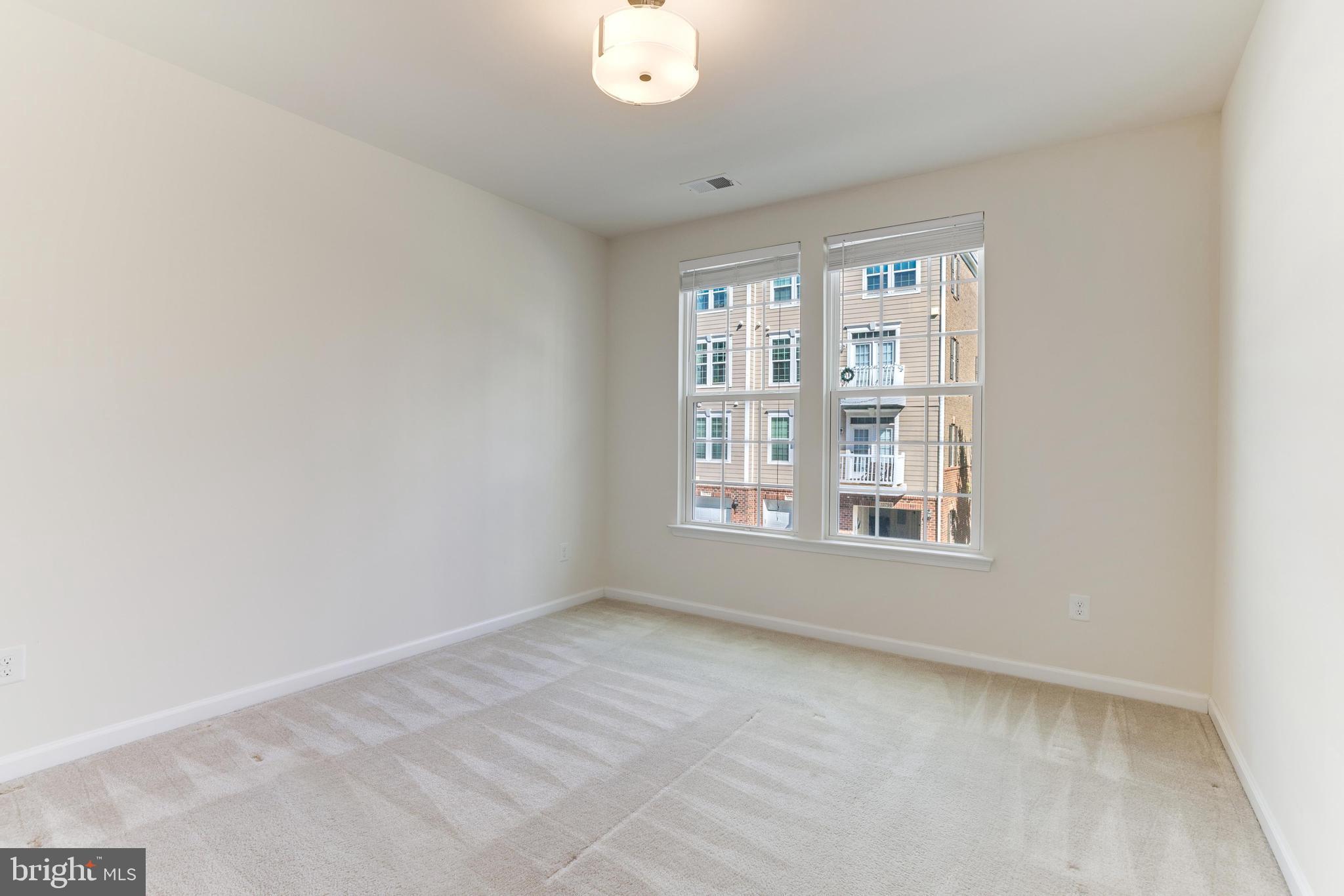 DISCOVERY SQUARE - Residential Lease