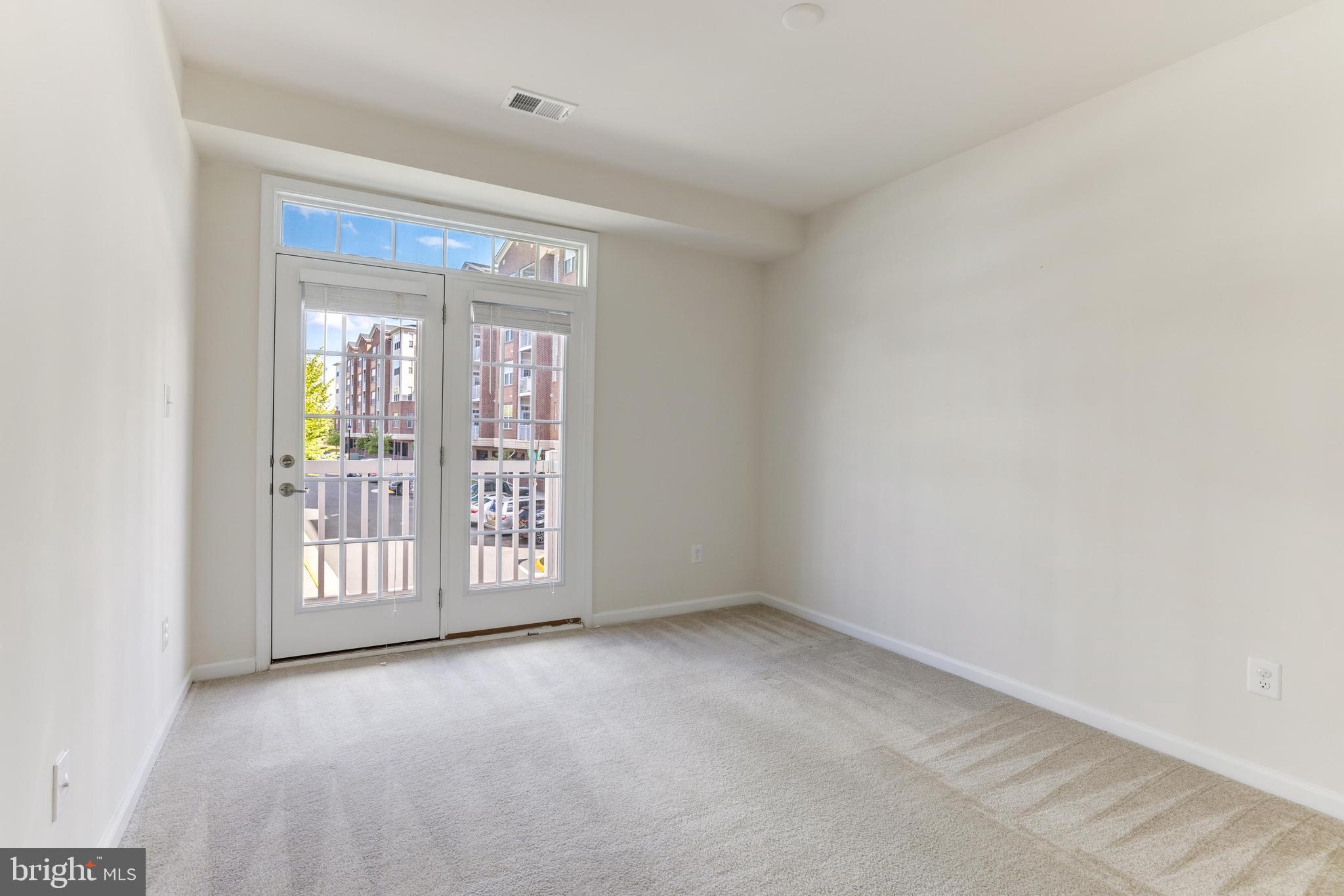 DISCOVERY SQUARE - Residential Lease