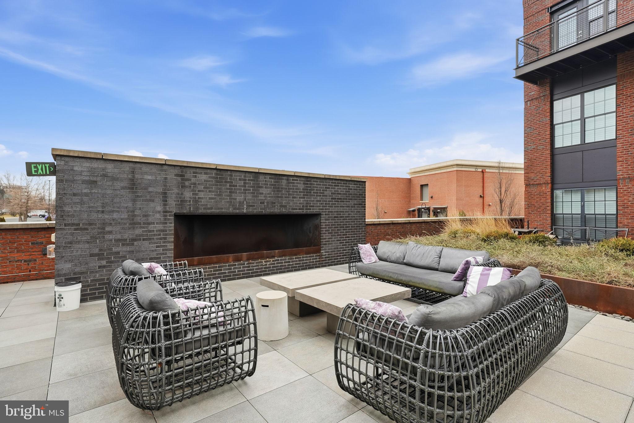 CROWN FARM - Residential