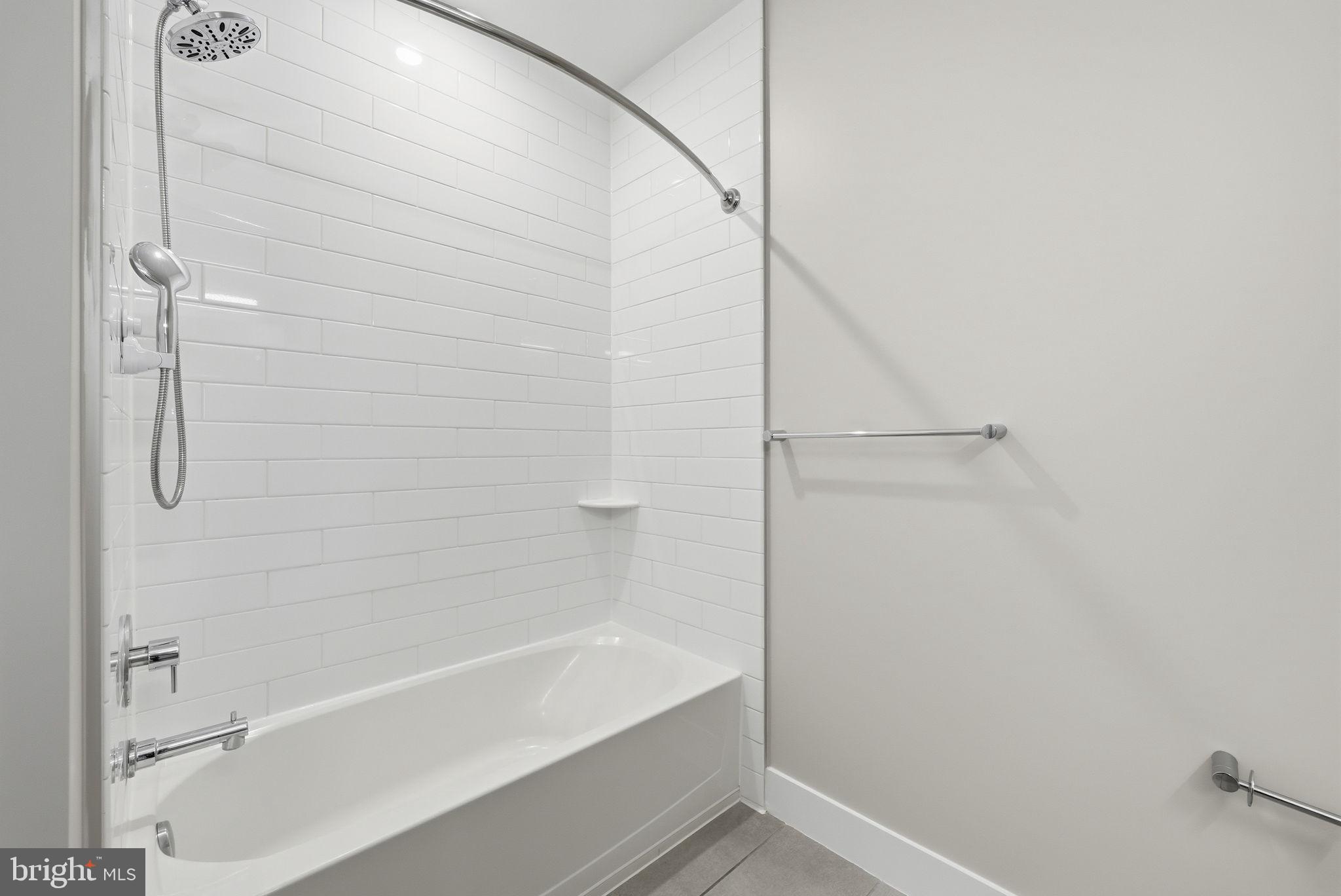 CROWN FARM - Residential