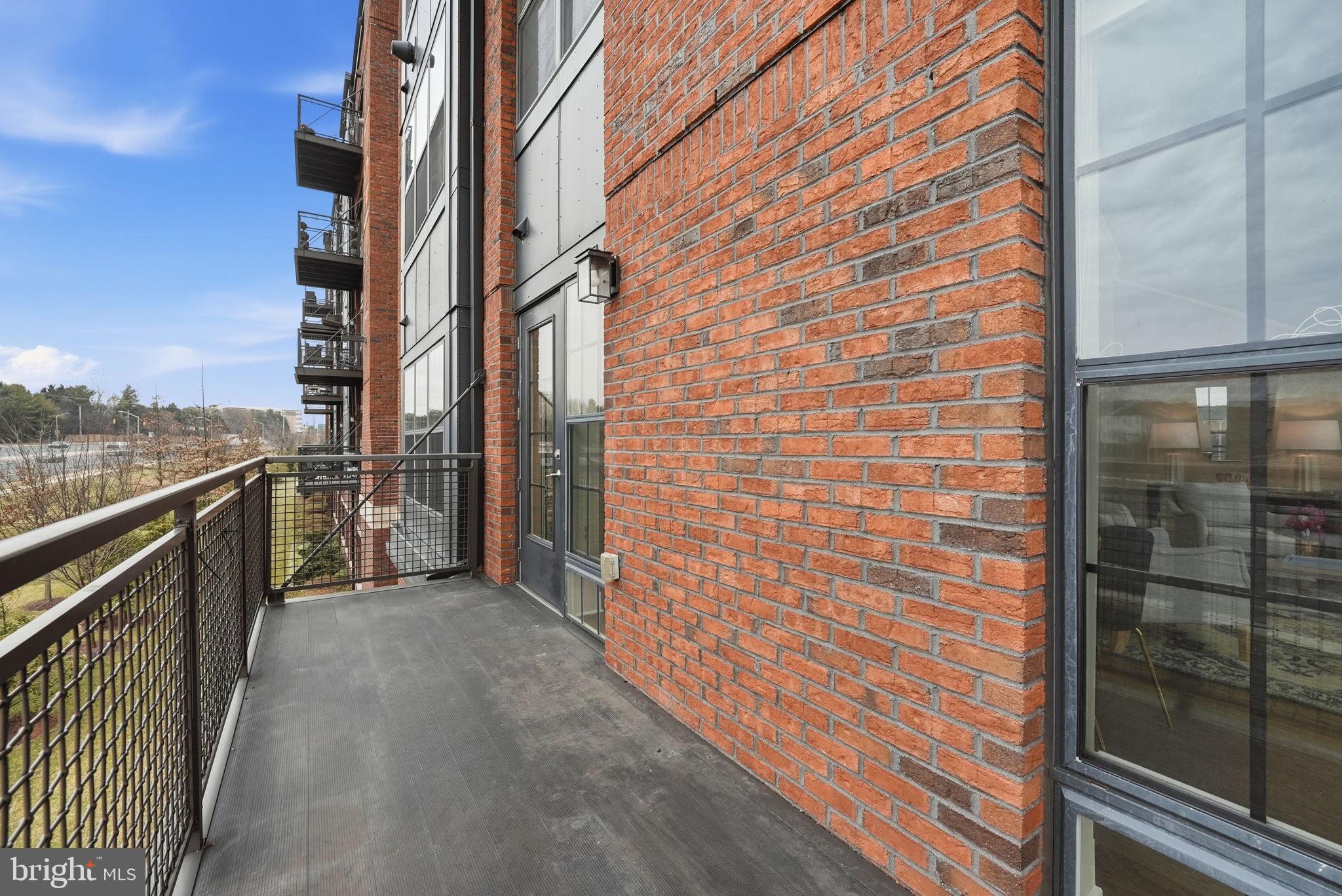 CROWN FARM - Residential