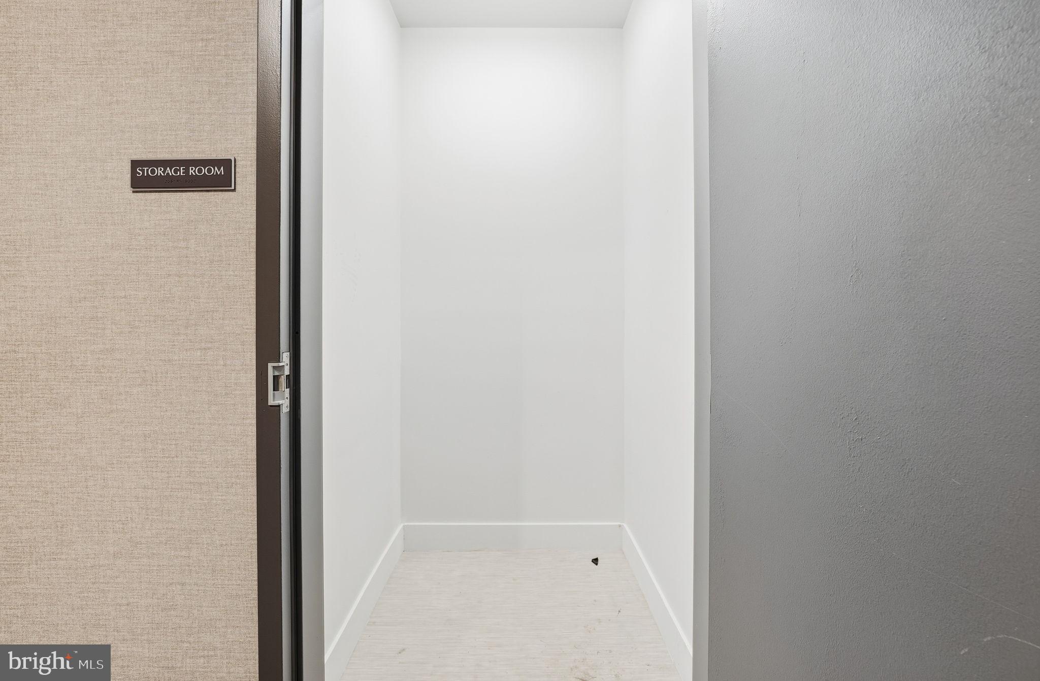 CROWN FARM - Residential