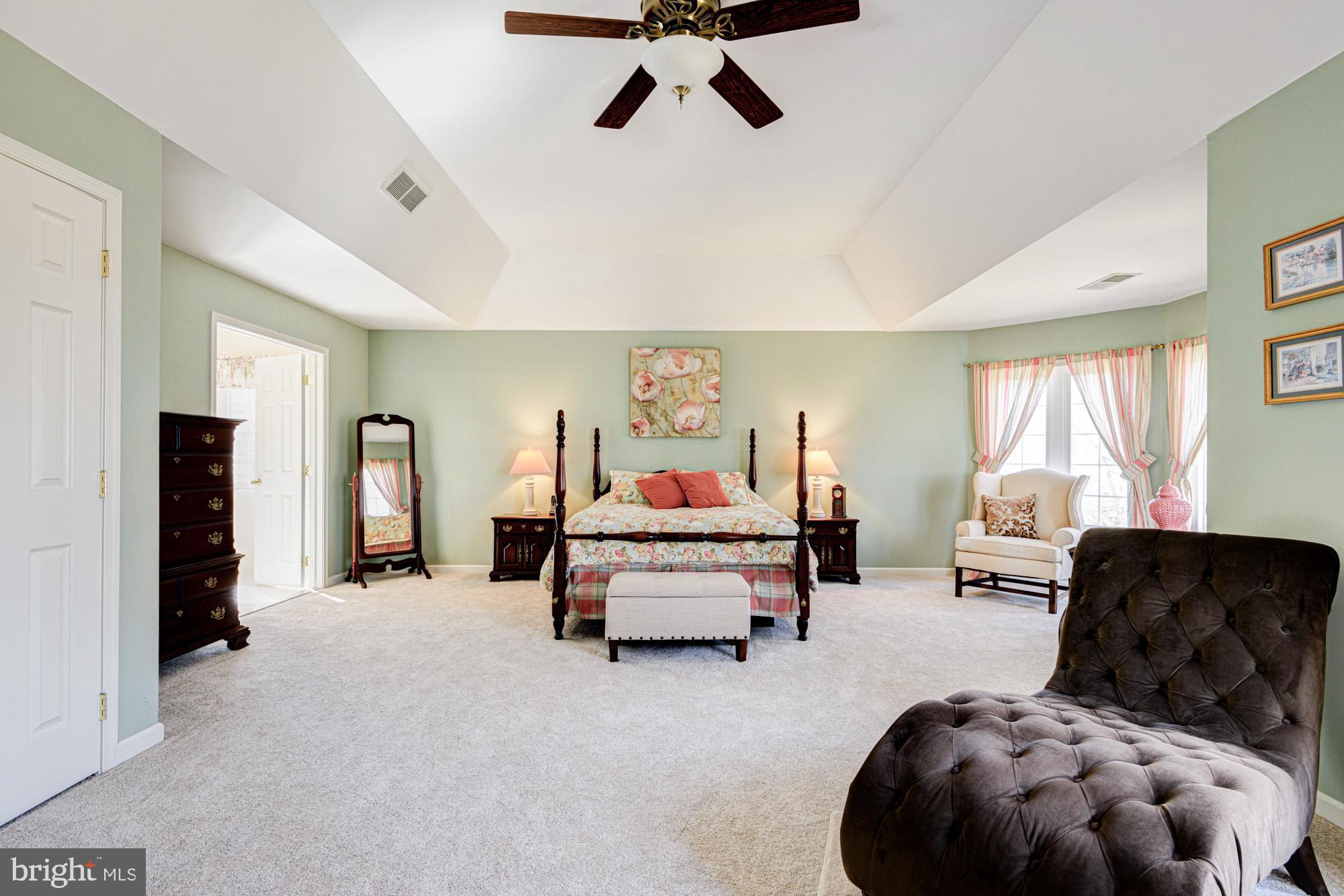 MEADOWCROFT KNOLL - Residential