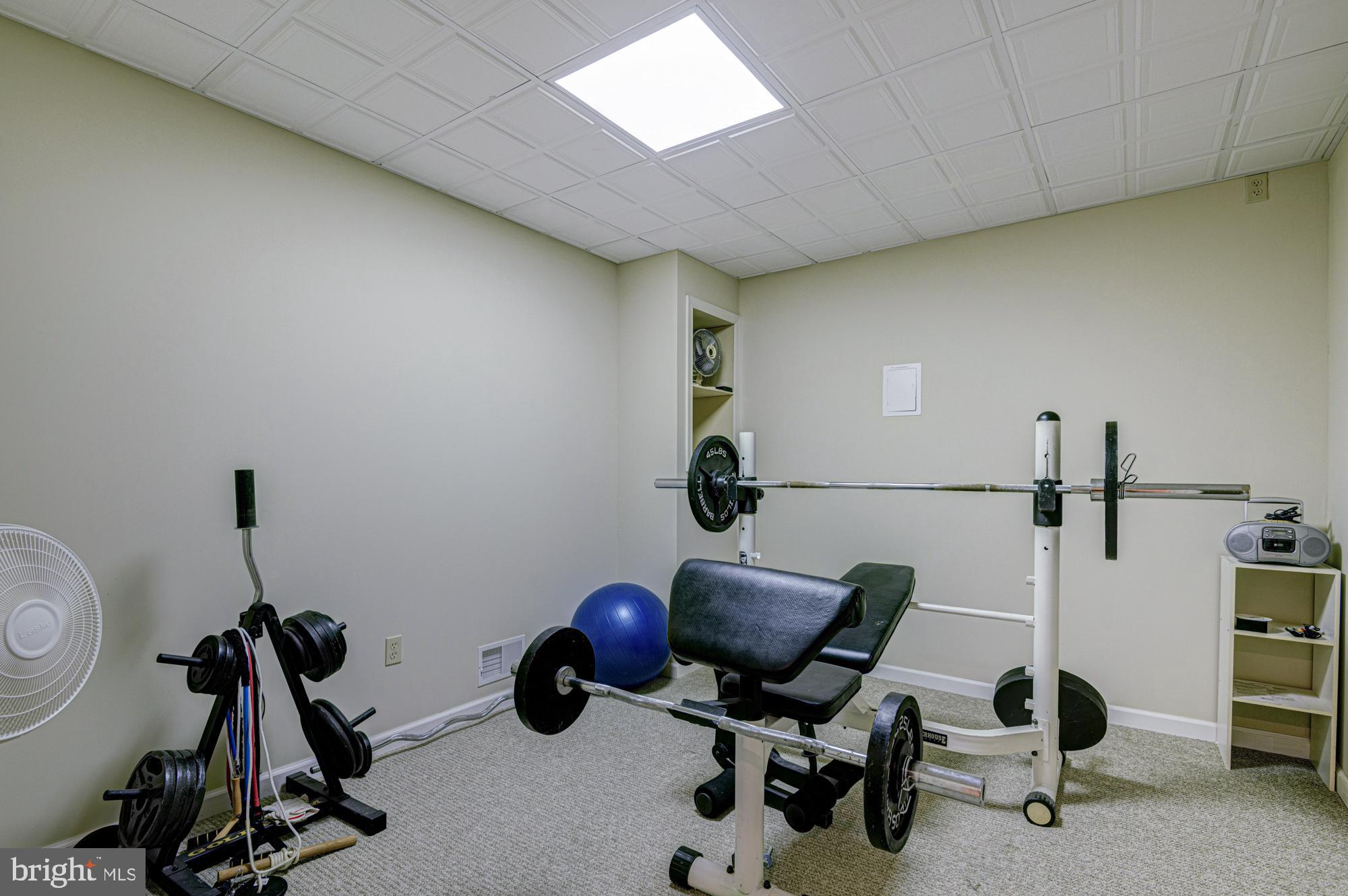 MEADOWCROFT KNOLL - Residential