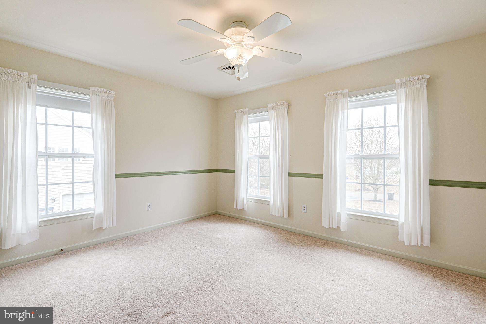 MEADOWCROFT KNOLL - Residential