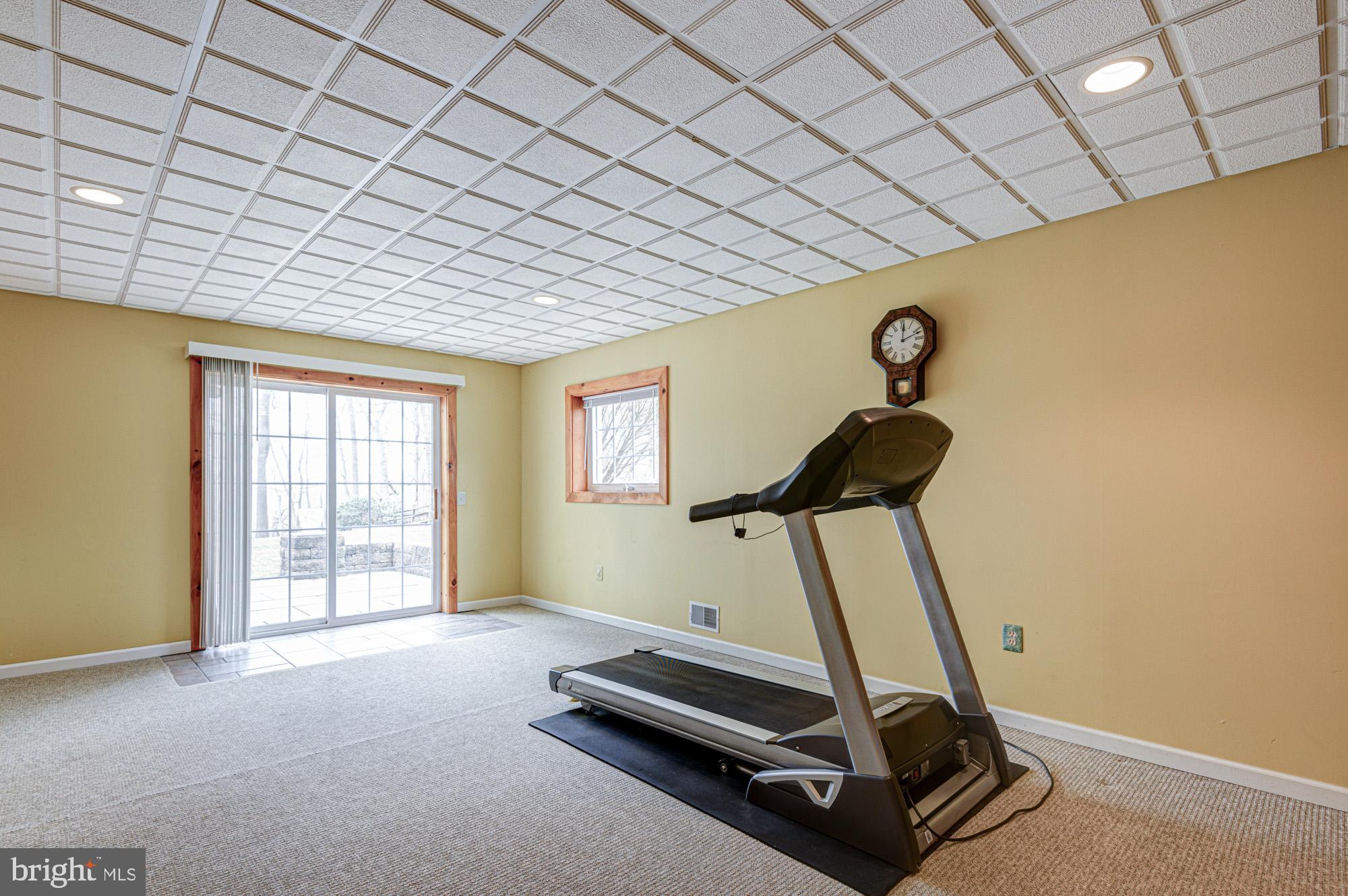 MEADOWCROFT KNOLL - Residential