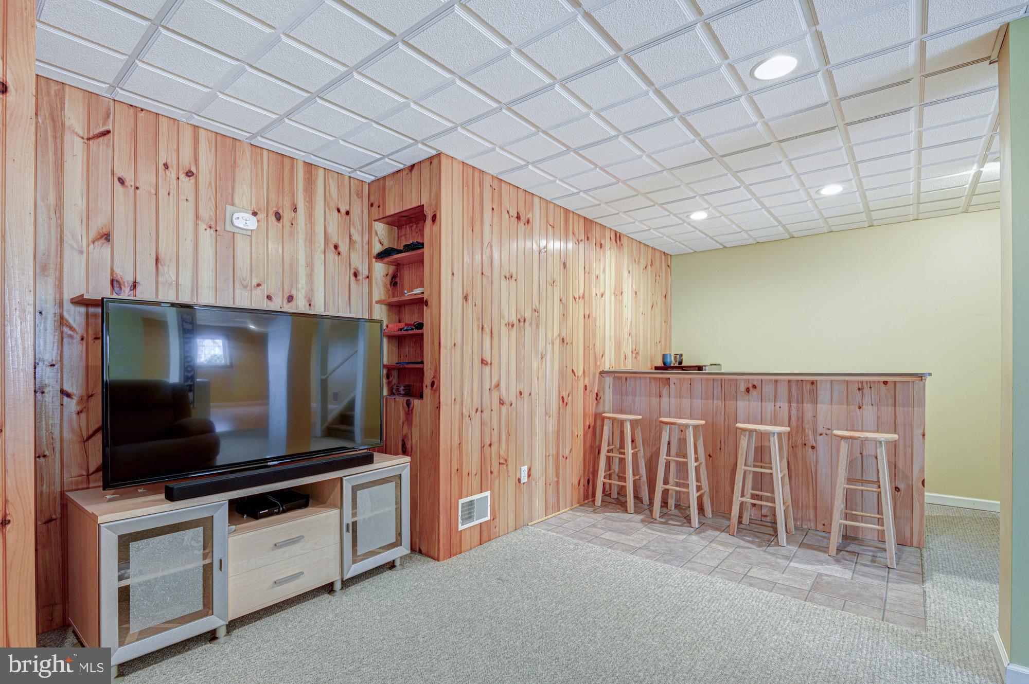 MEADOWCROFT KNOLL - Residential