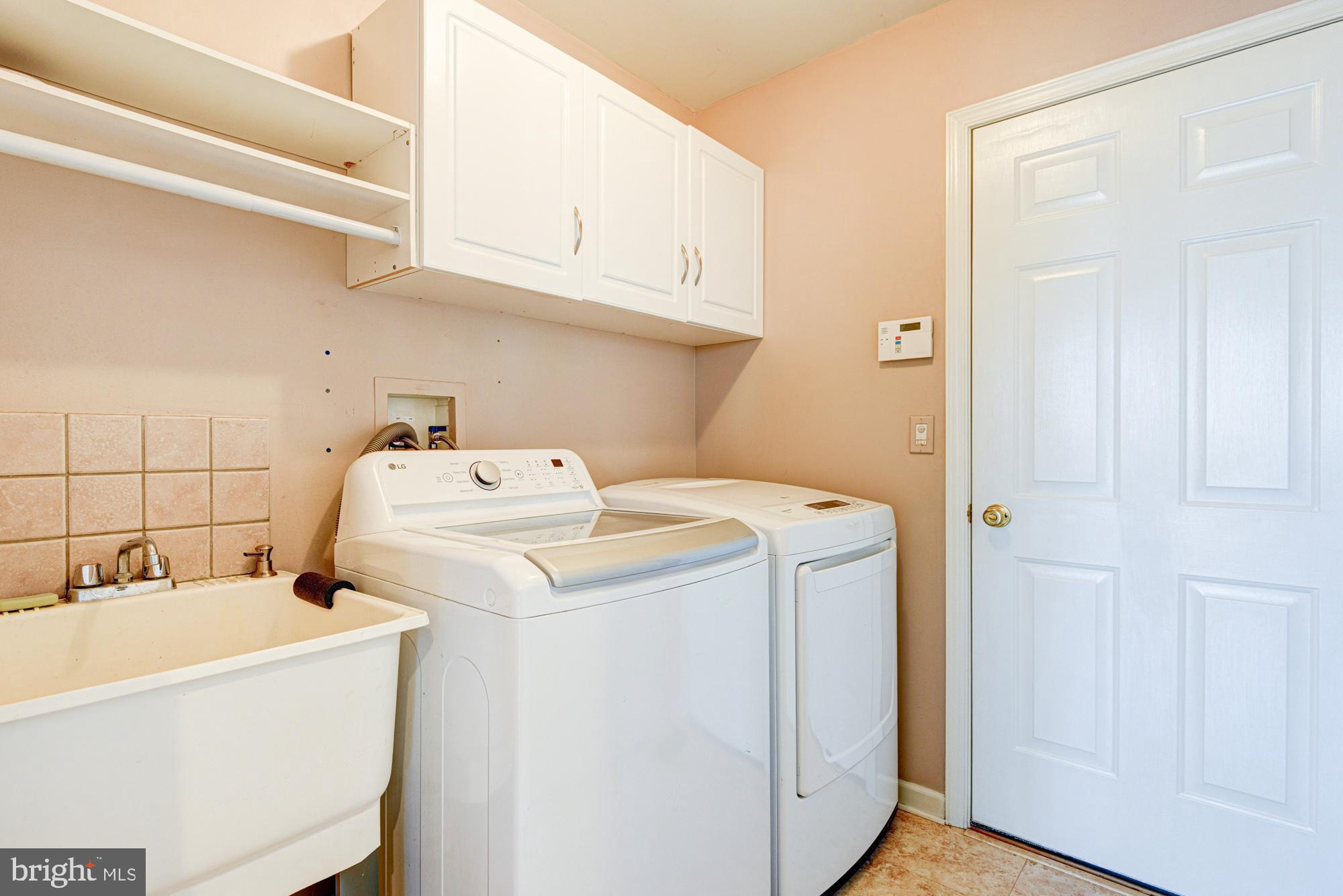 MEADOWCROFT KNOLL - Residential