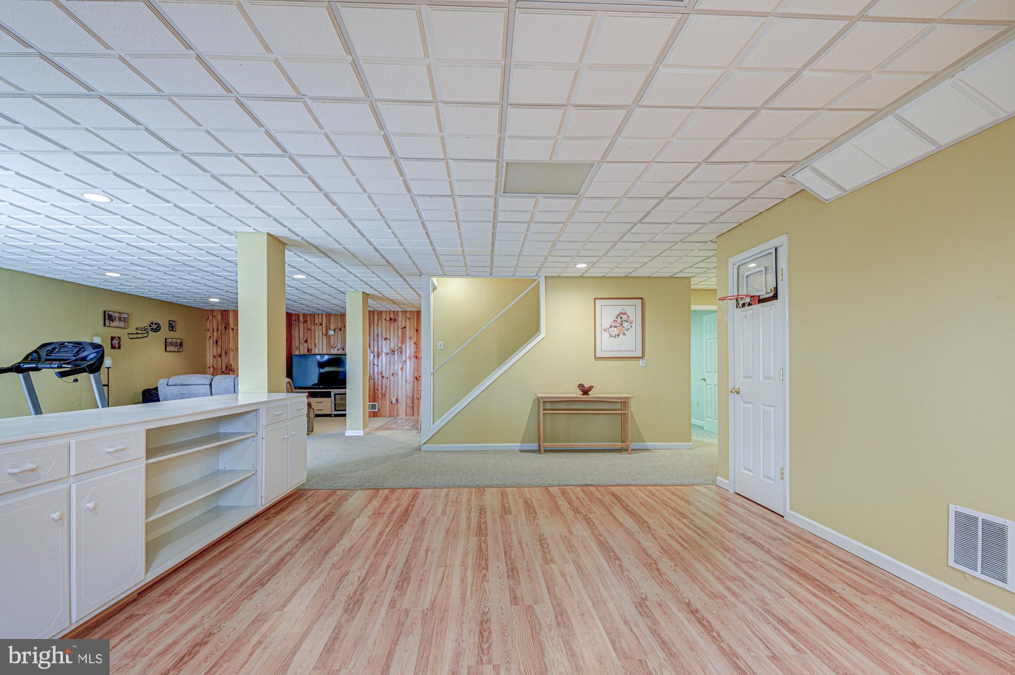 MEADOWCROFT KNOLL - Residential