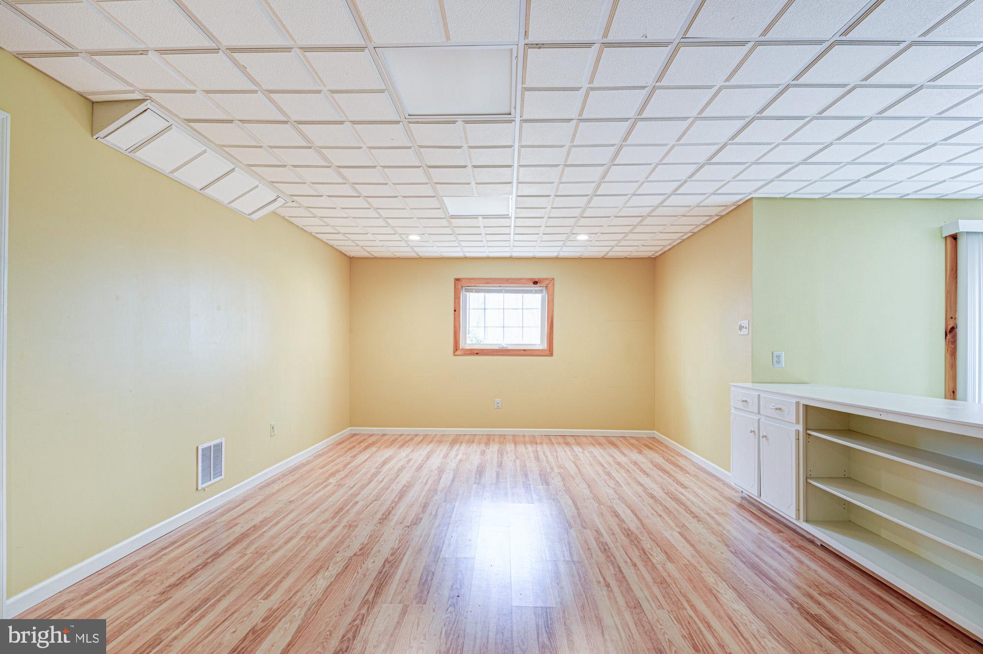 MEADOWCROFT KNOLL - Residential