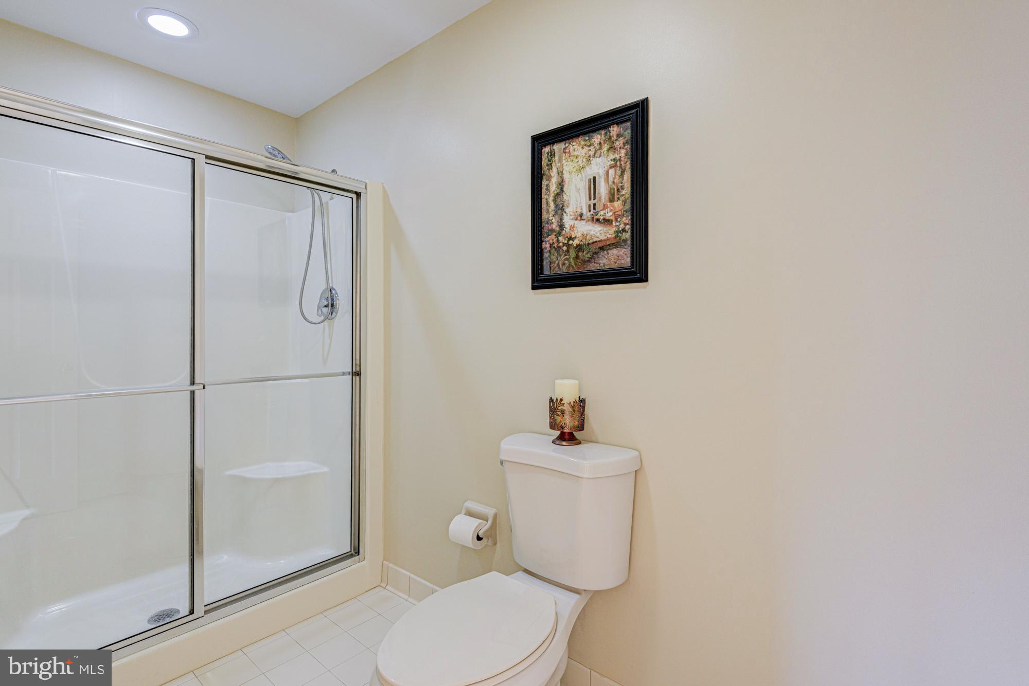 MEADOWCROFT KNOLL - Residential