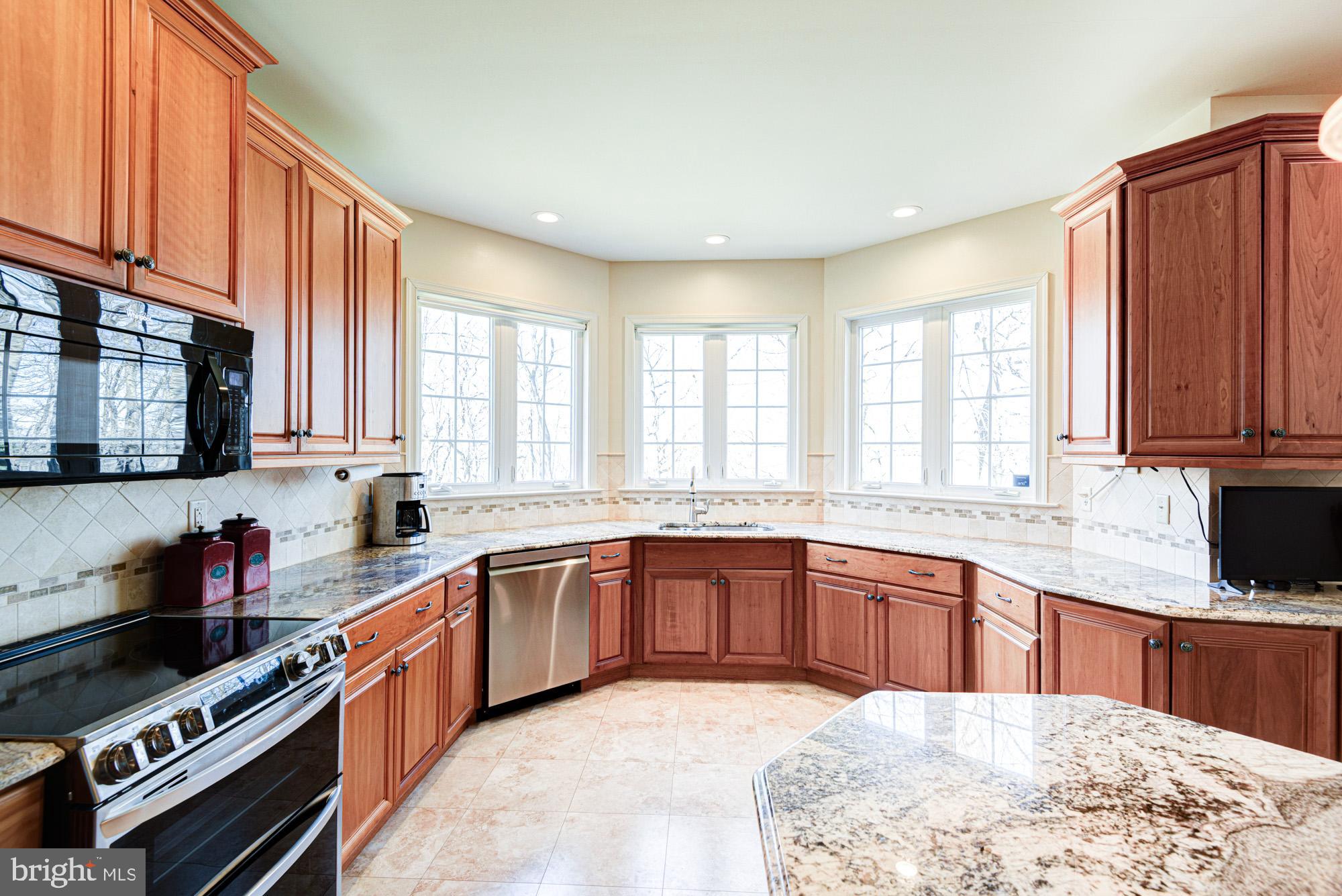 MEADOWCROFT KNOLL - Residential