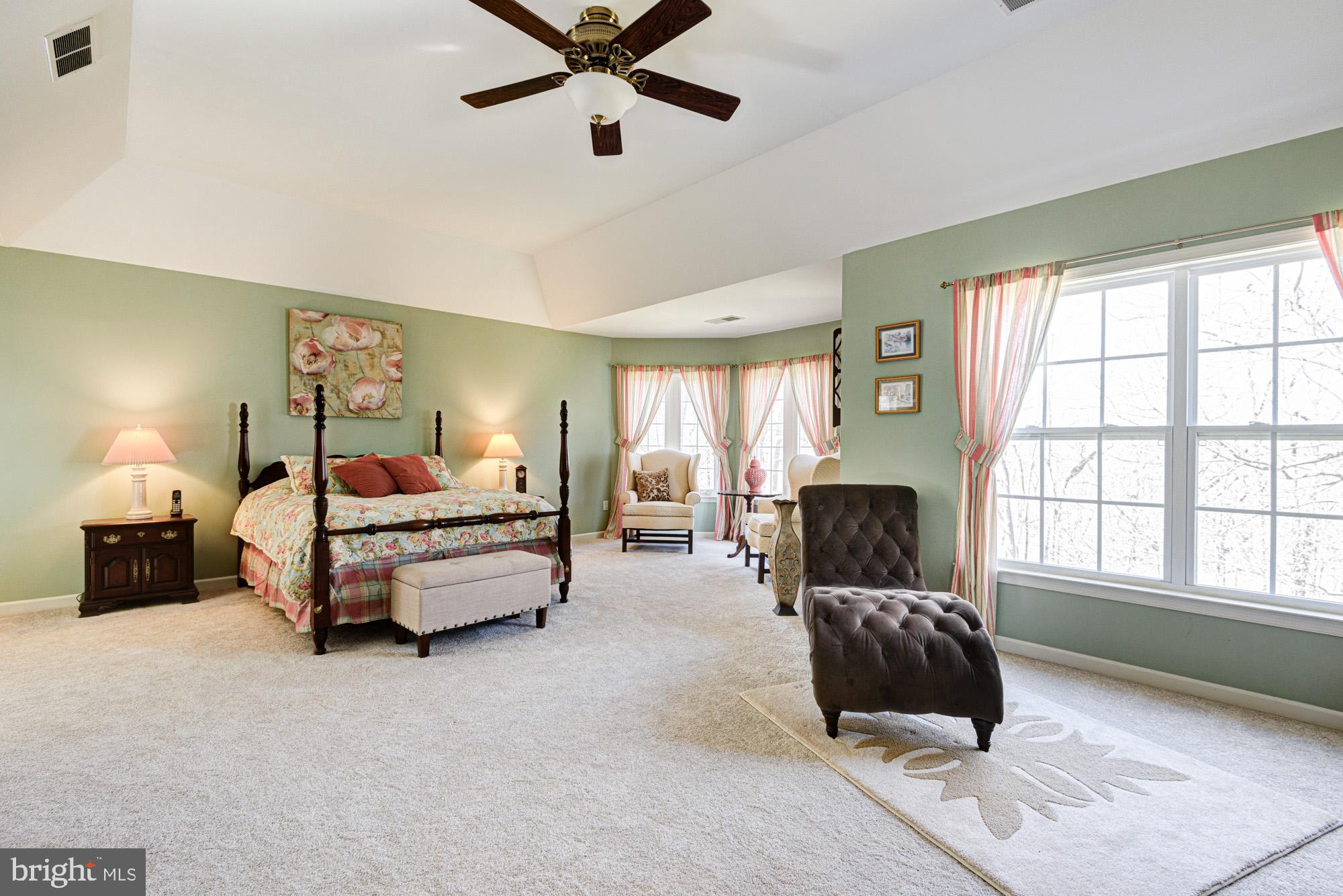 MEADOWCROFT KNOLL - Residential