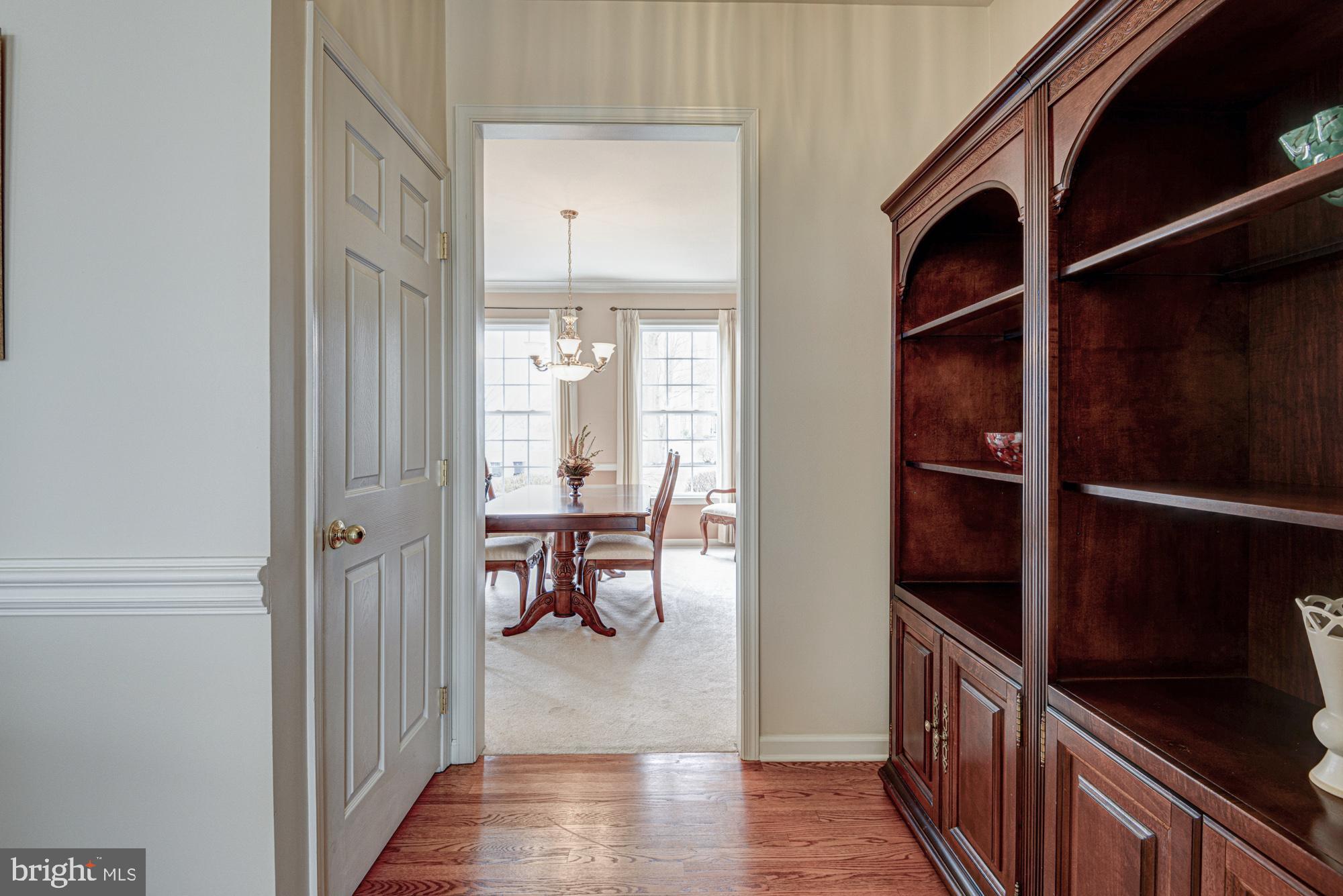 MEADOWCROFT KNOLL - Residential