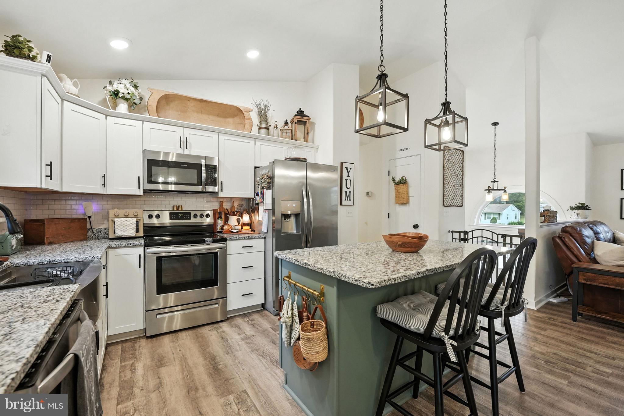 LAKE ARROWHEAD - Residential