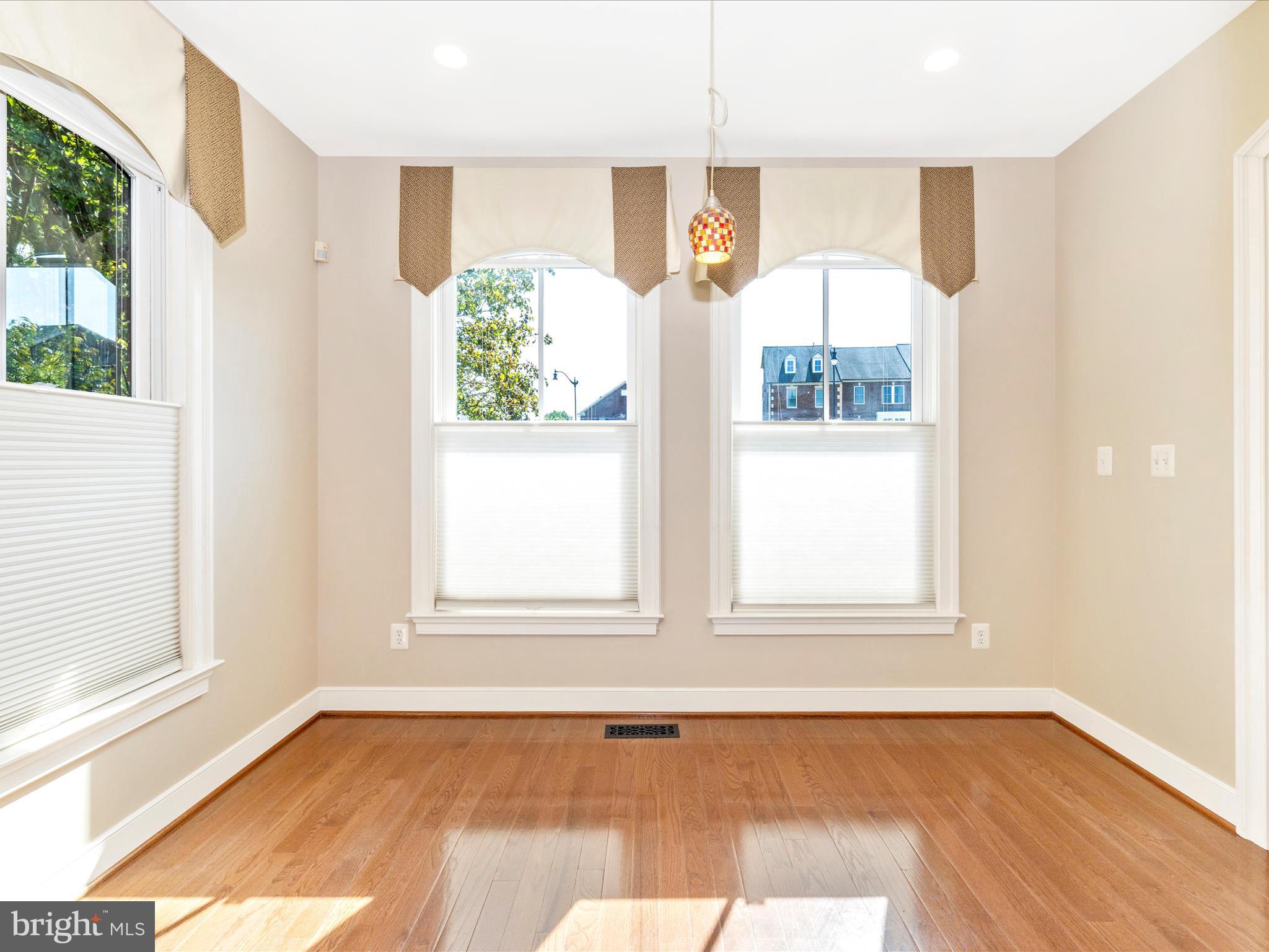 VILLAGES OF URBANA - Residential