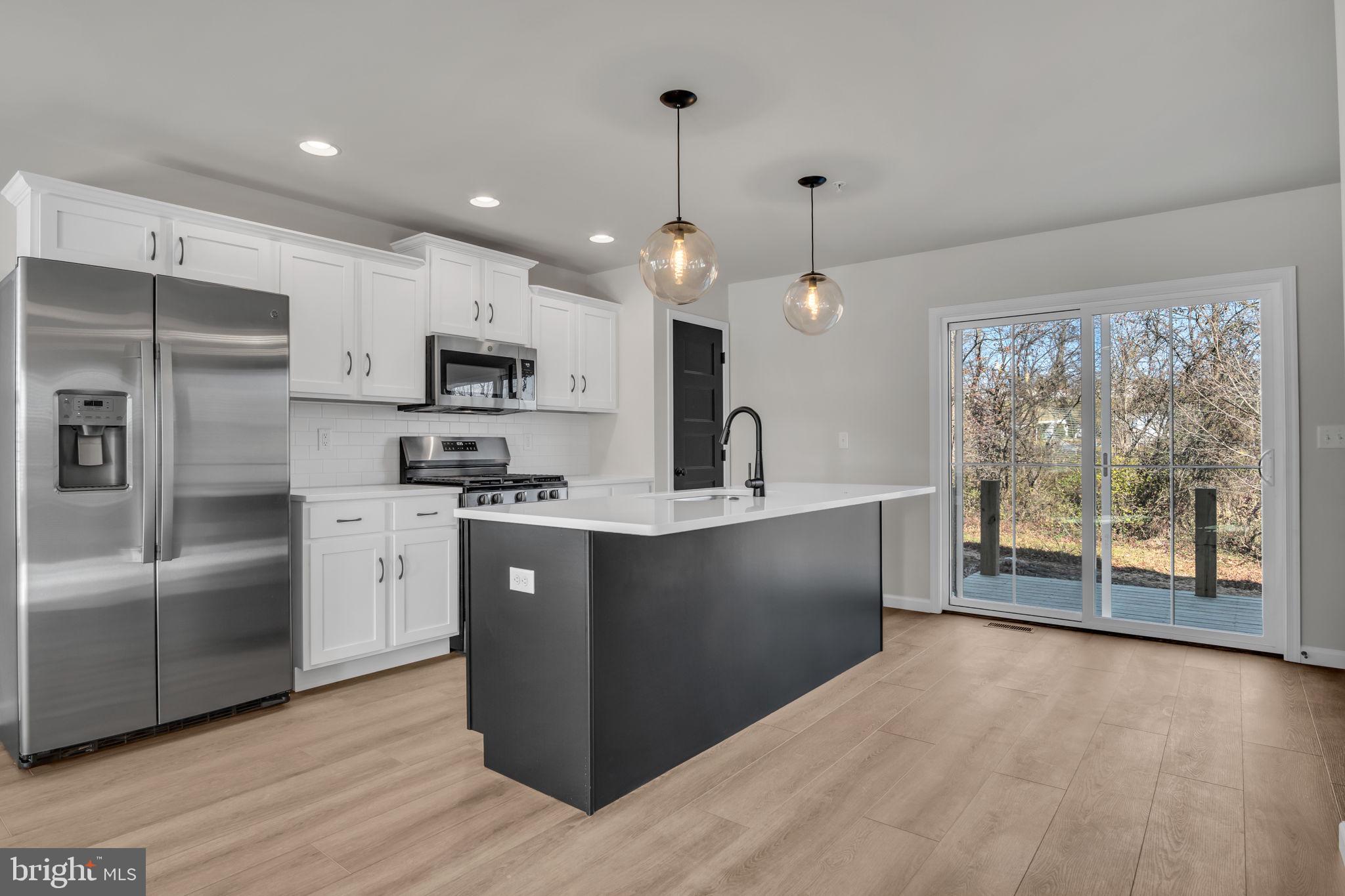 CREEK TERRACE - Residential