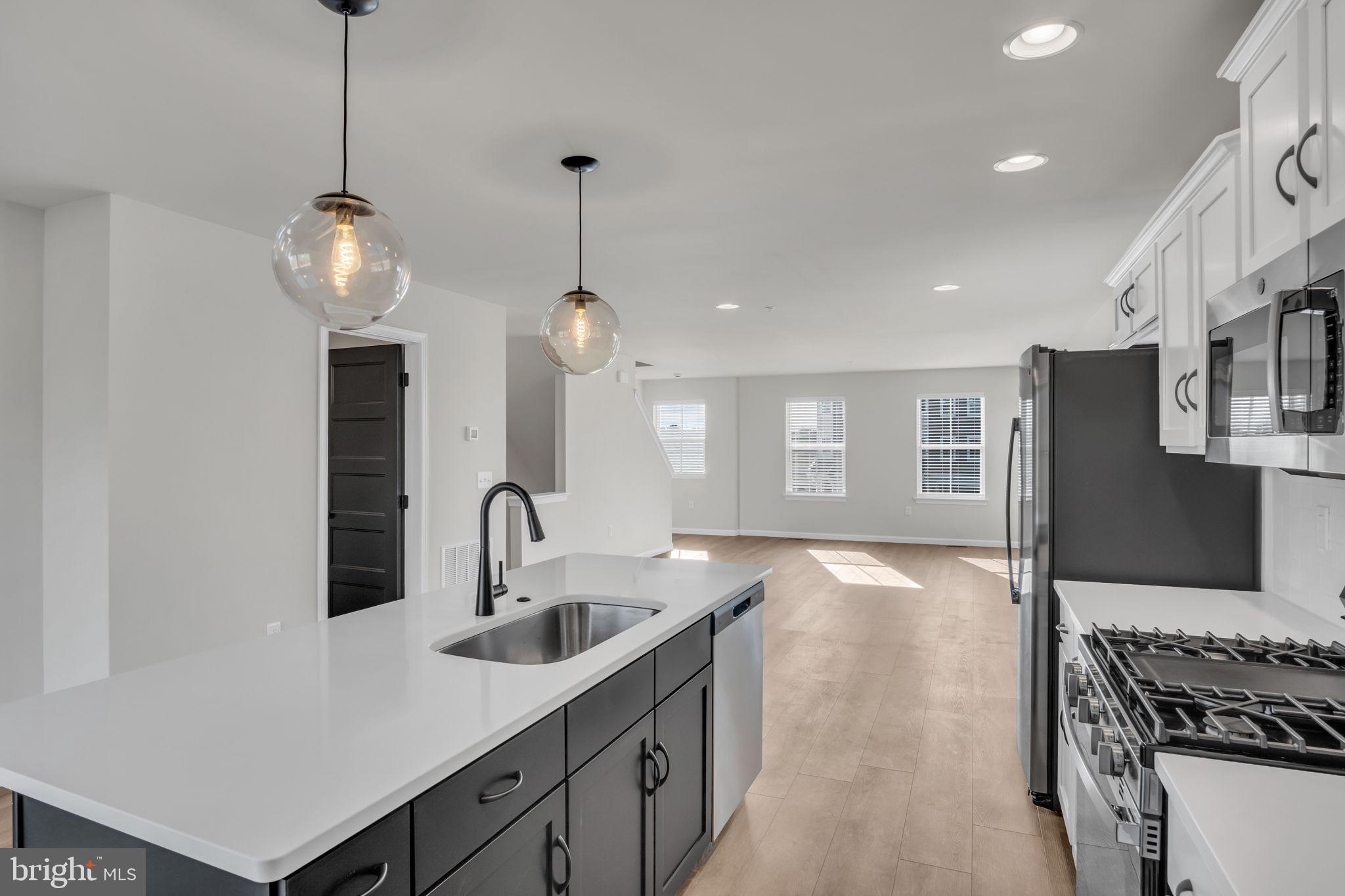 CREEK TERRACE - Residential