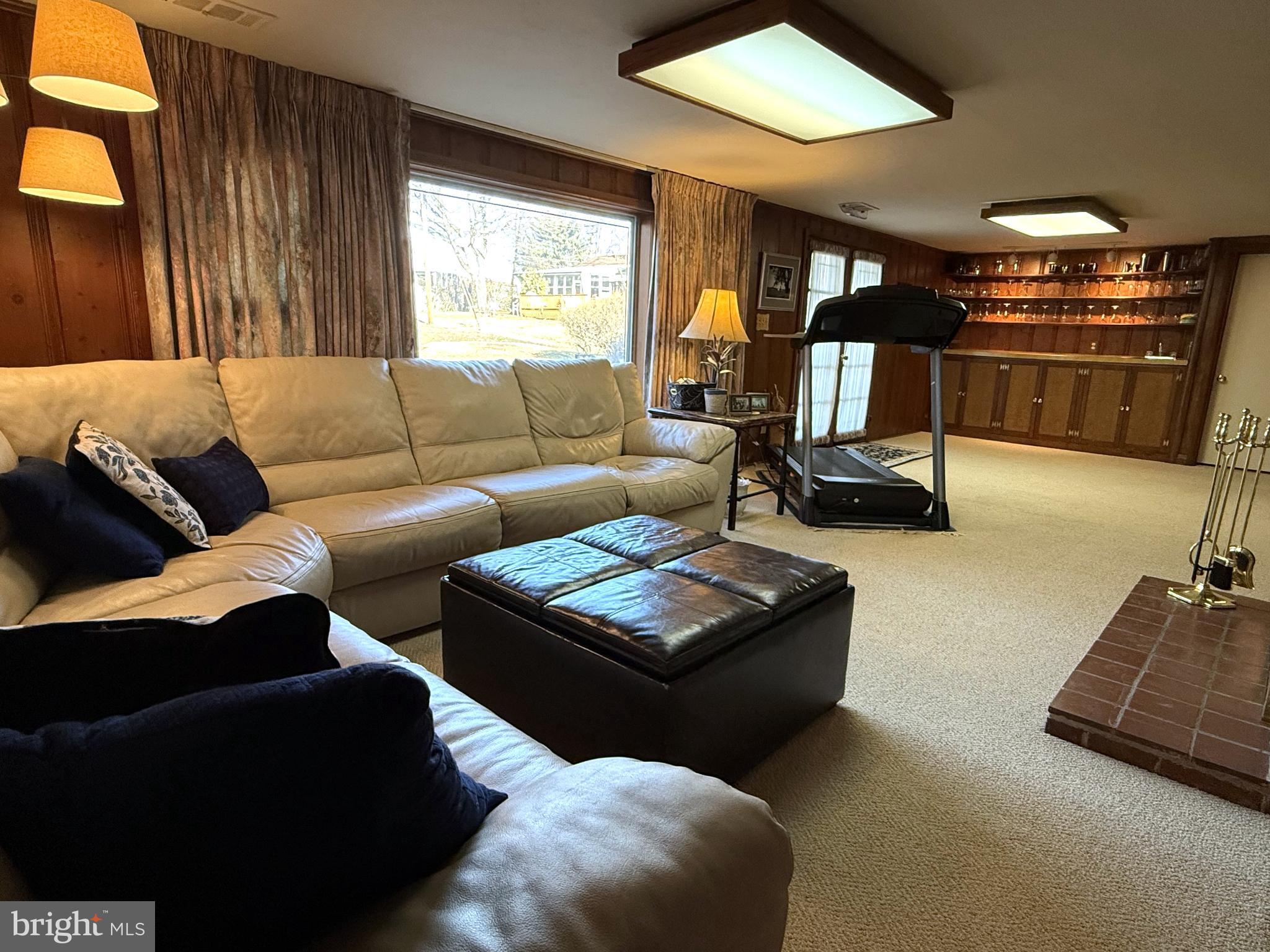 GREEN SPRING MANOR - Residential