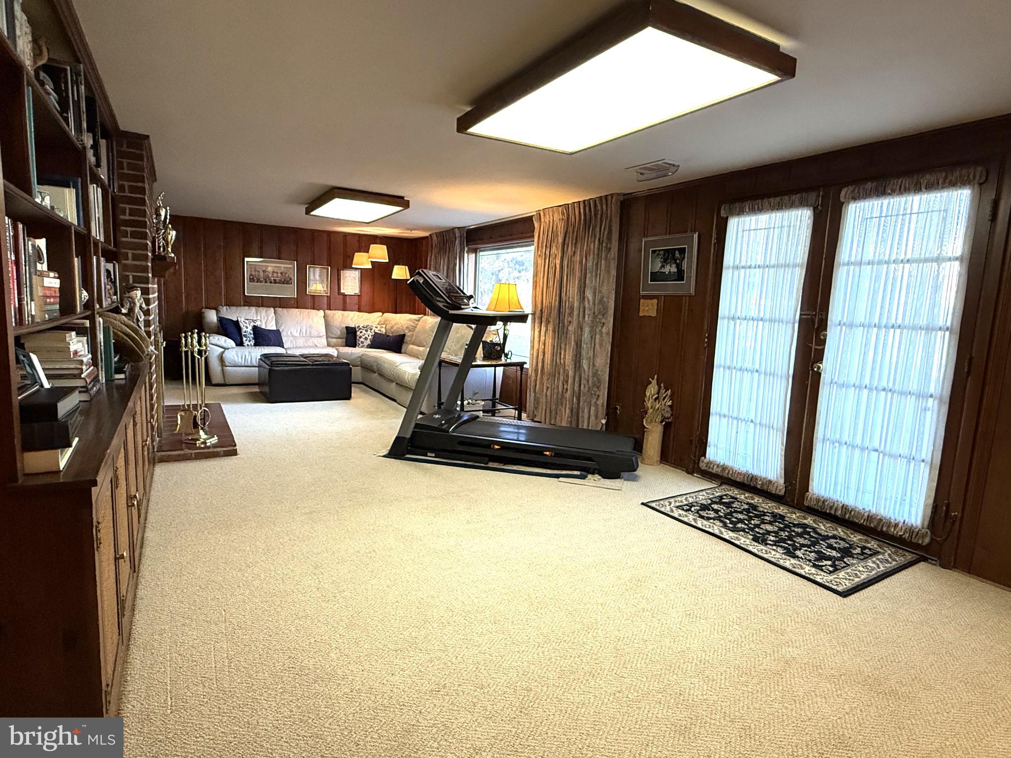 GREEN SPRING MANOR - Residential