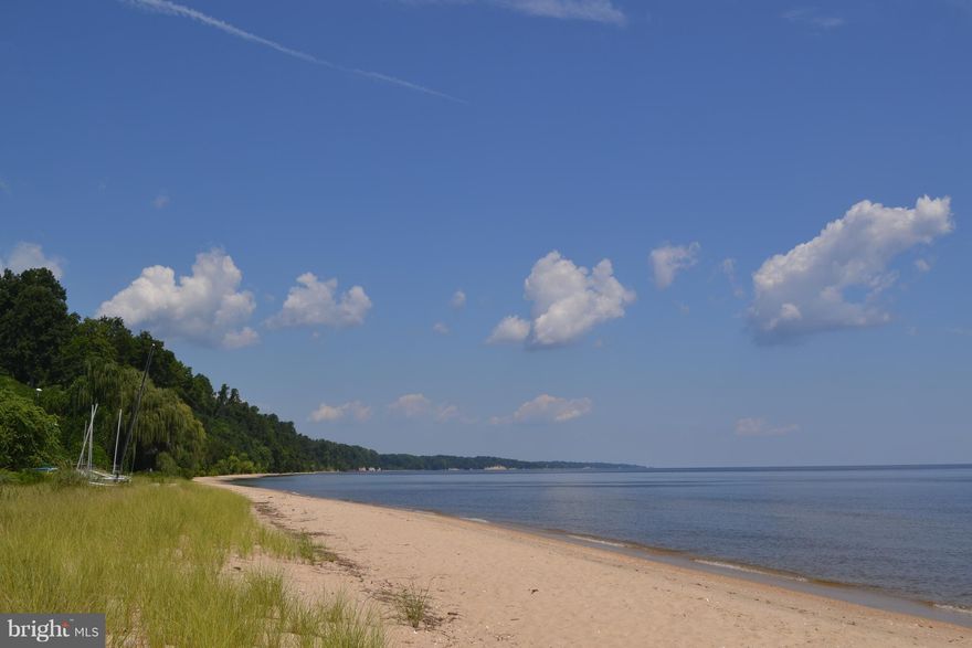 Scientists' Cliffs lot with valid perc. Choose your house plan, pick your builder and get rolling! Easy walk to the beach. Enjoy all this Bayfront community has to offer-amazing beach-boat ramp-tennis courts-ball fields-community house-community pool. Must join Scientists' Cliffs Association. Priced to sell!!!