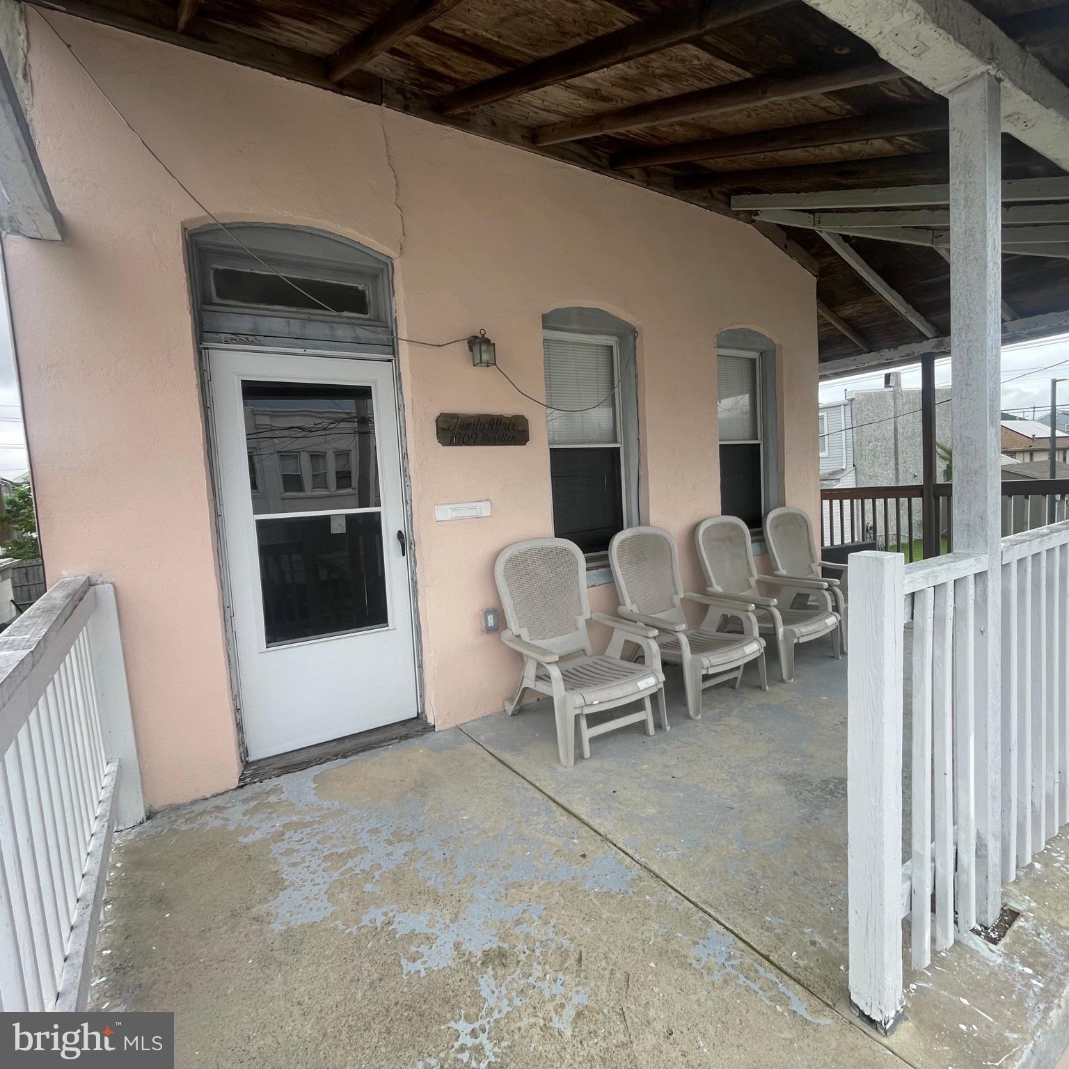 1909 MAGELLAN AVENUE