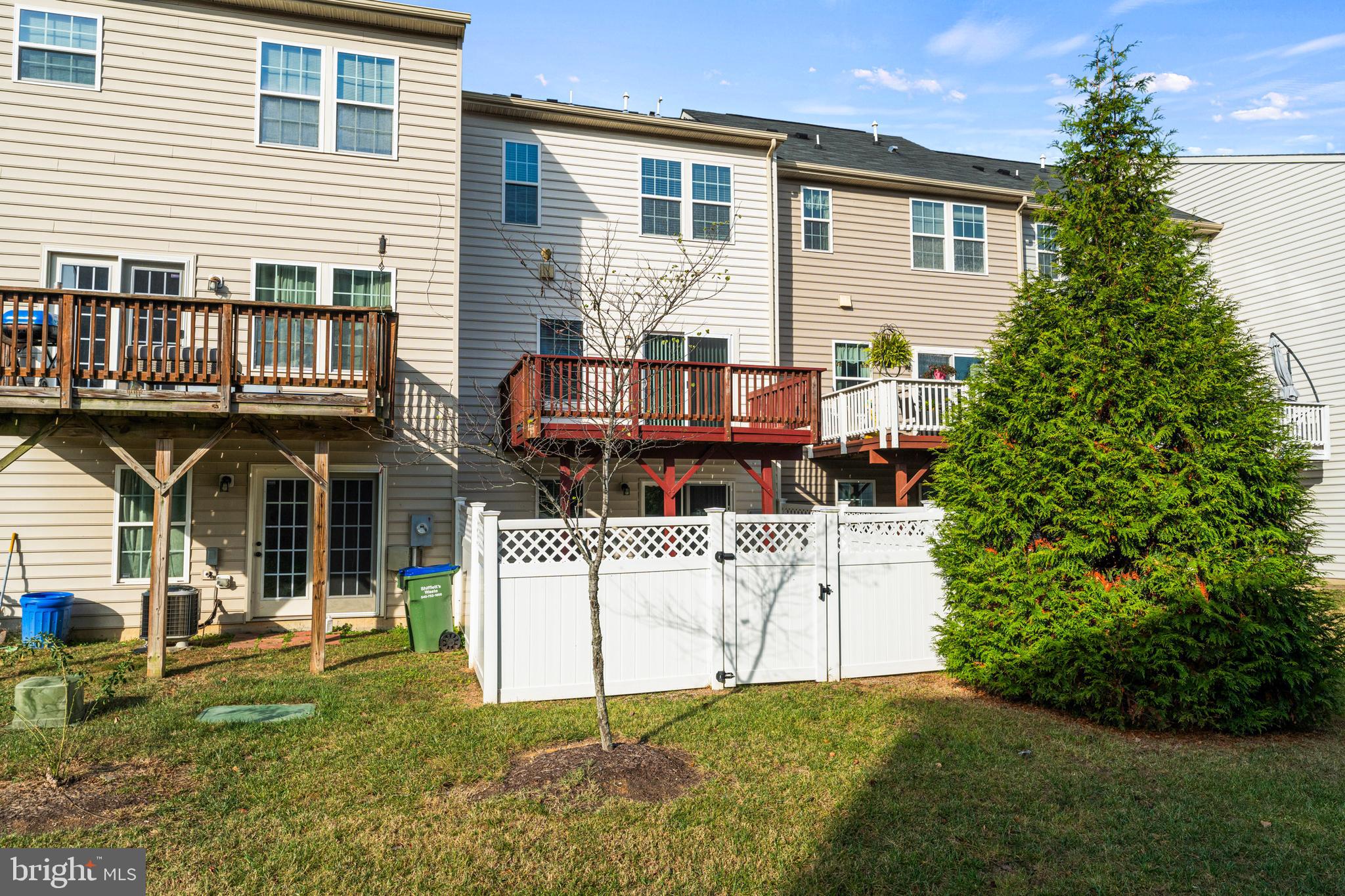 RAPPAHANNOCK LANDING - Residential Lease