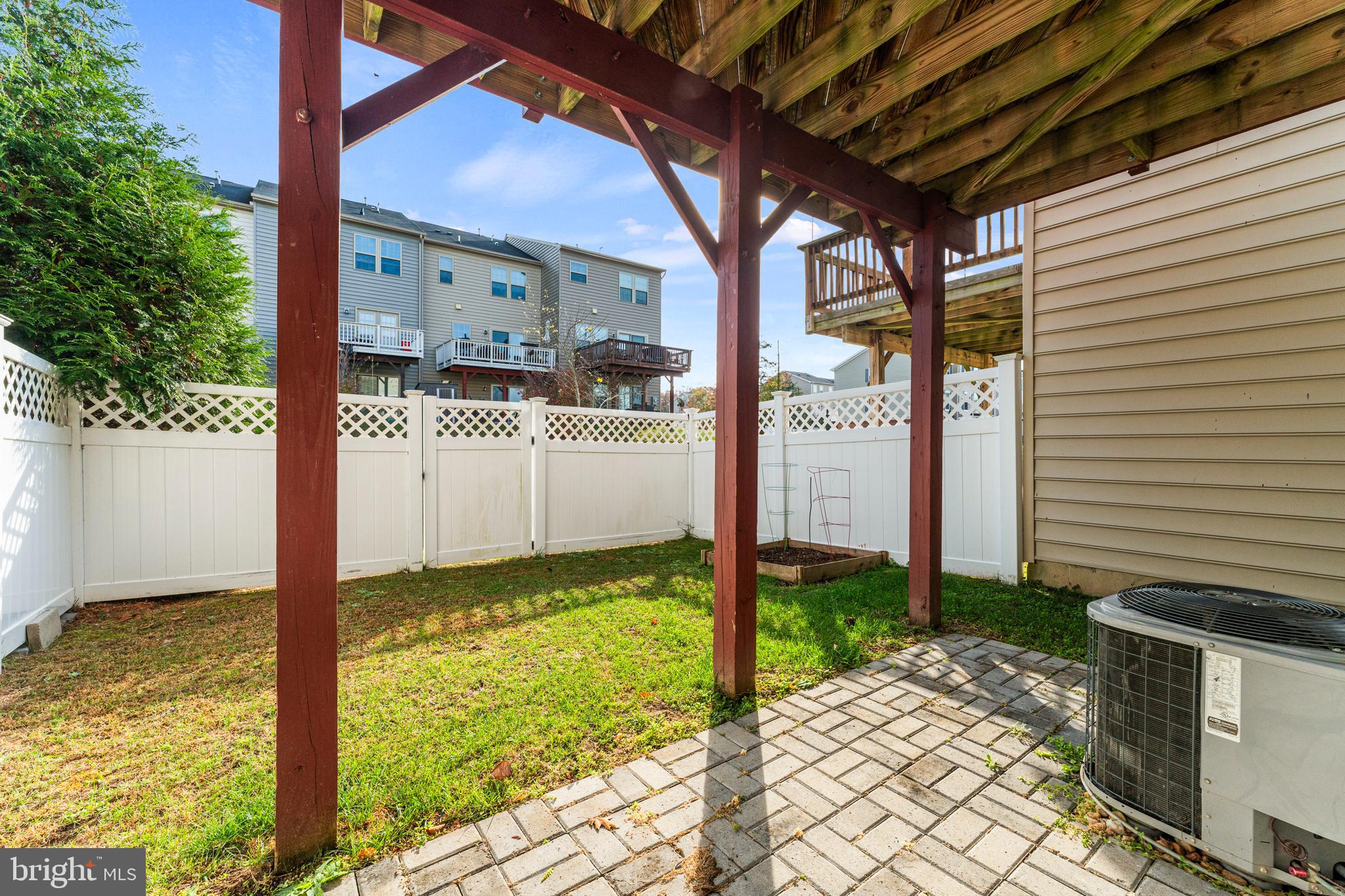 RAPPAHANNOCK LANDING - Residential Lease