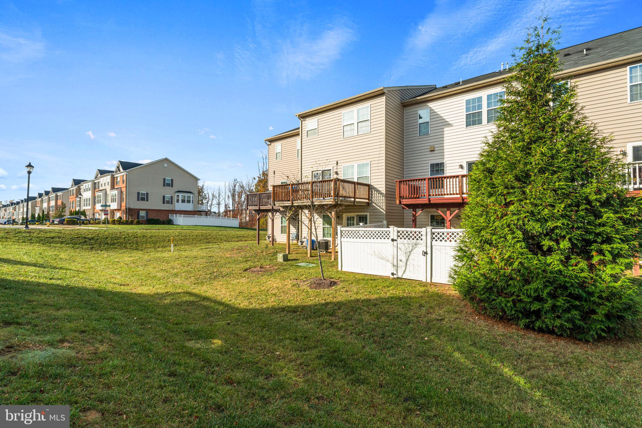 RAPPAHANNOCK LANDING - Residential Lease