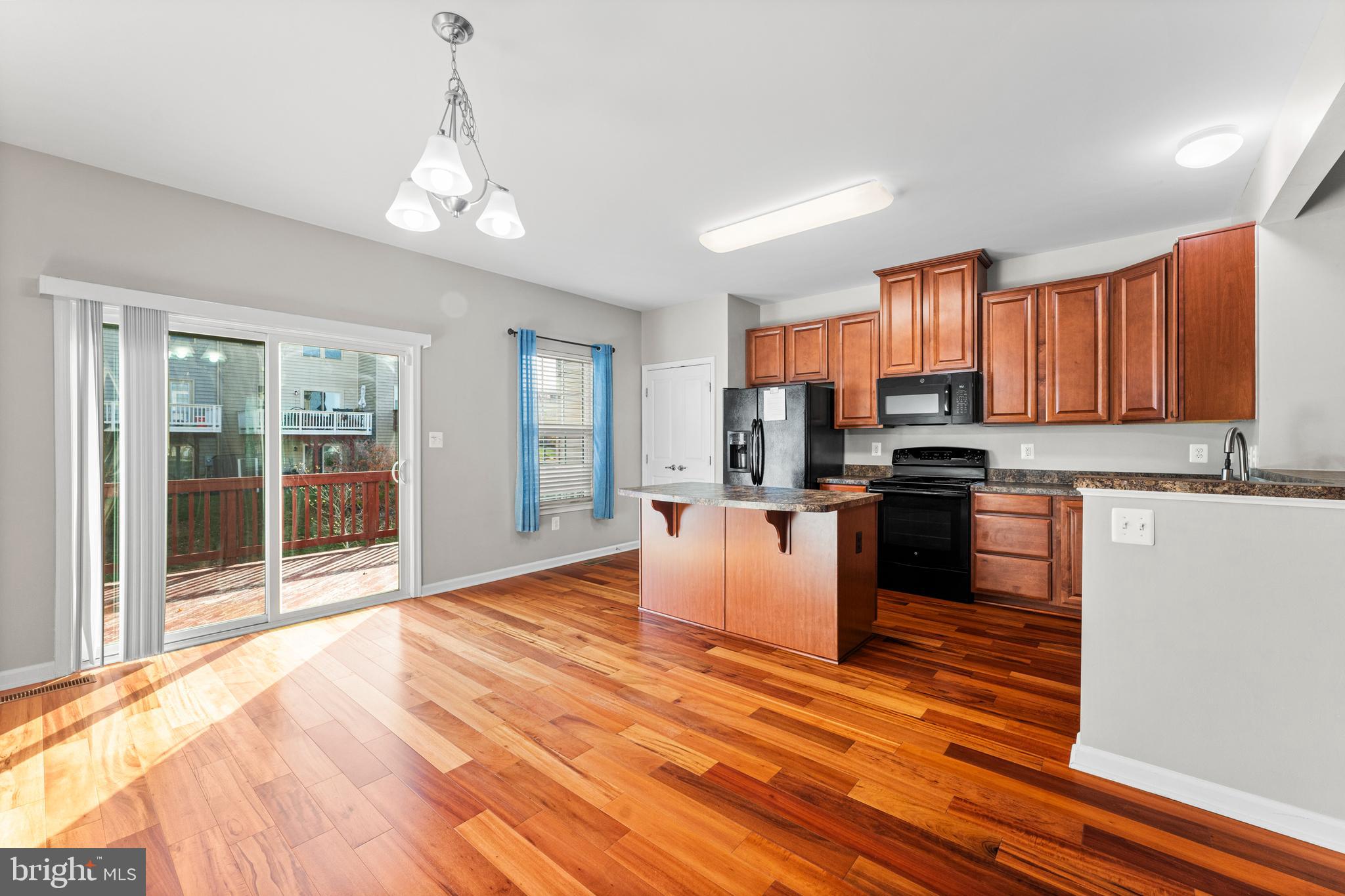 RAPPAHANNOCK LANDING - Residential Lease