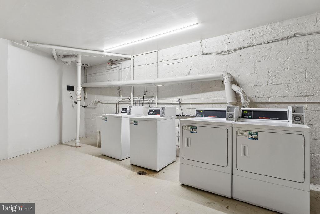 HERITAGE WOODS - Residential