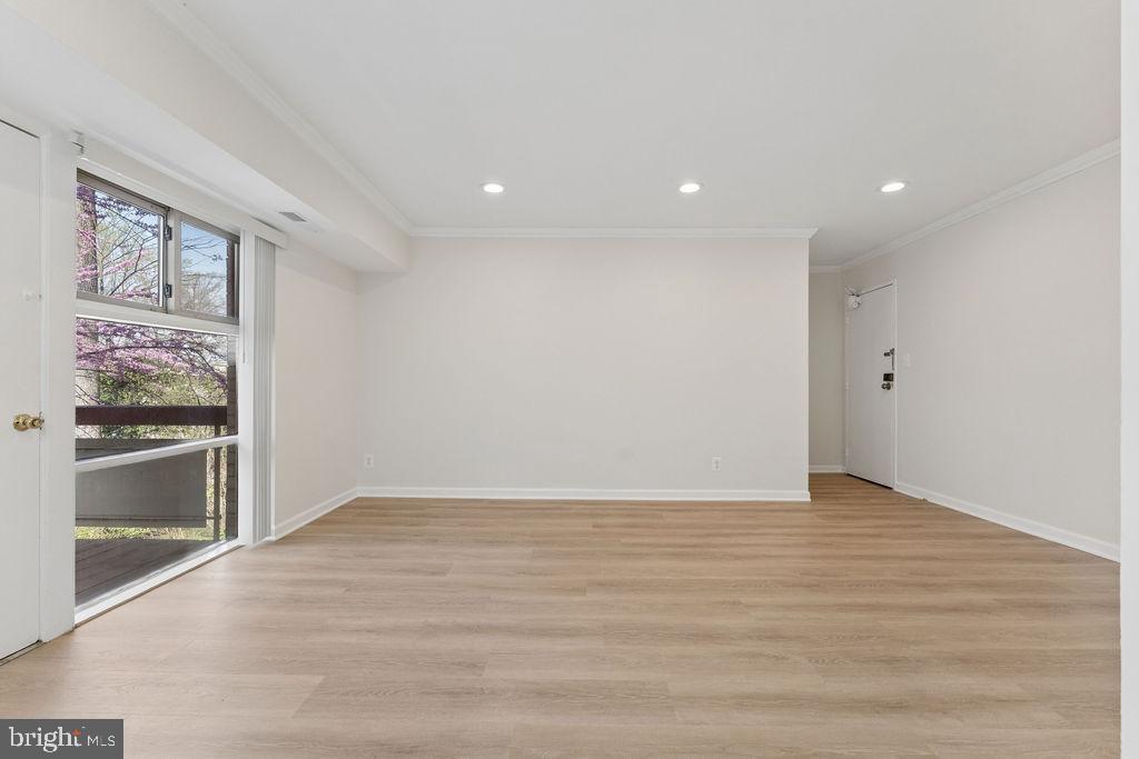 HERITAGE WOODS - Residential