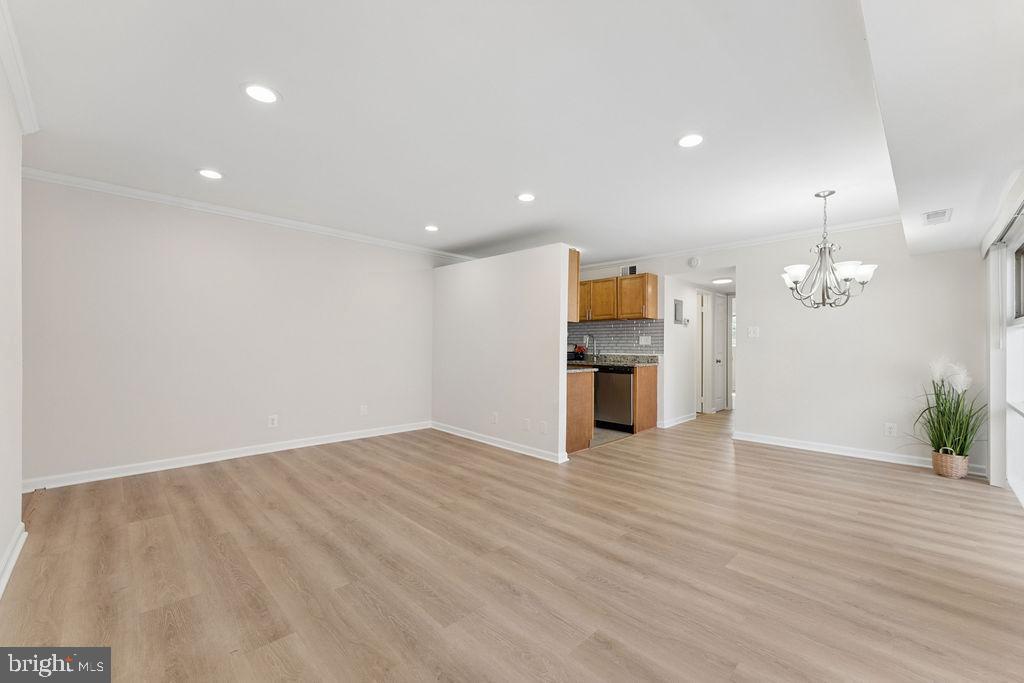 HERITAGE WOODS - Residential