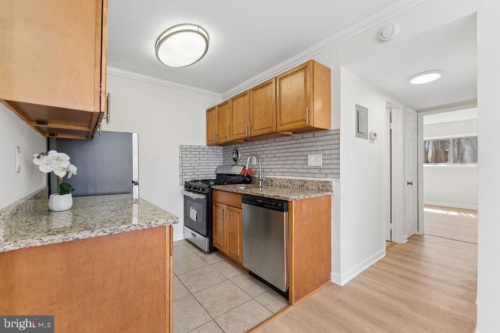 HERITAGE WOODS - Residential